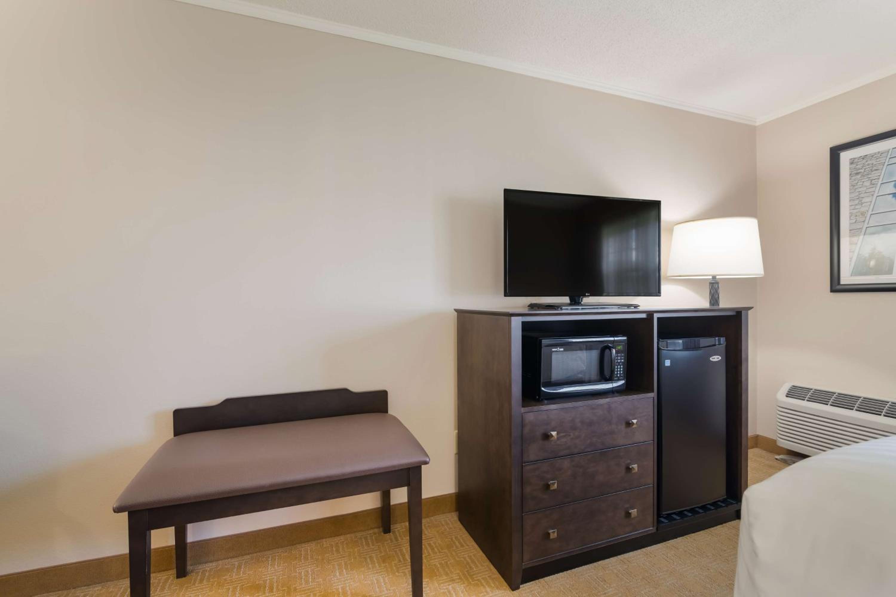 Executive Double Room with Two Double Beds - Non-Smoking photo 3