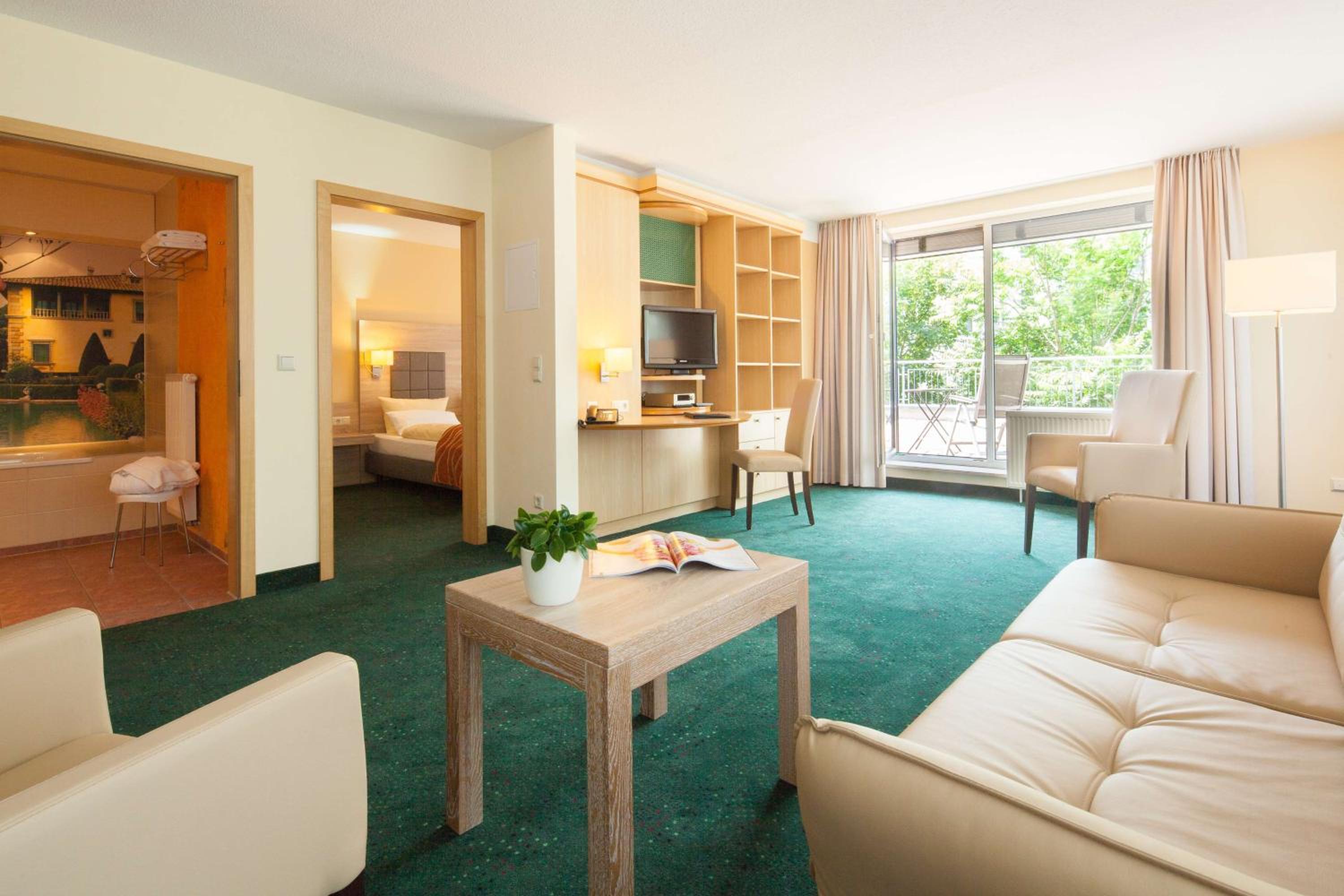 Deluxe Suite photo 3