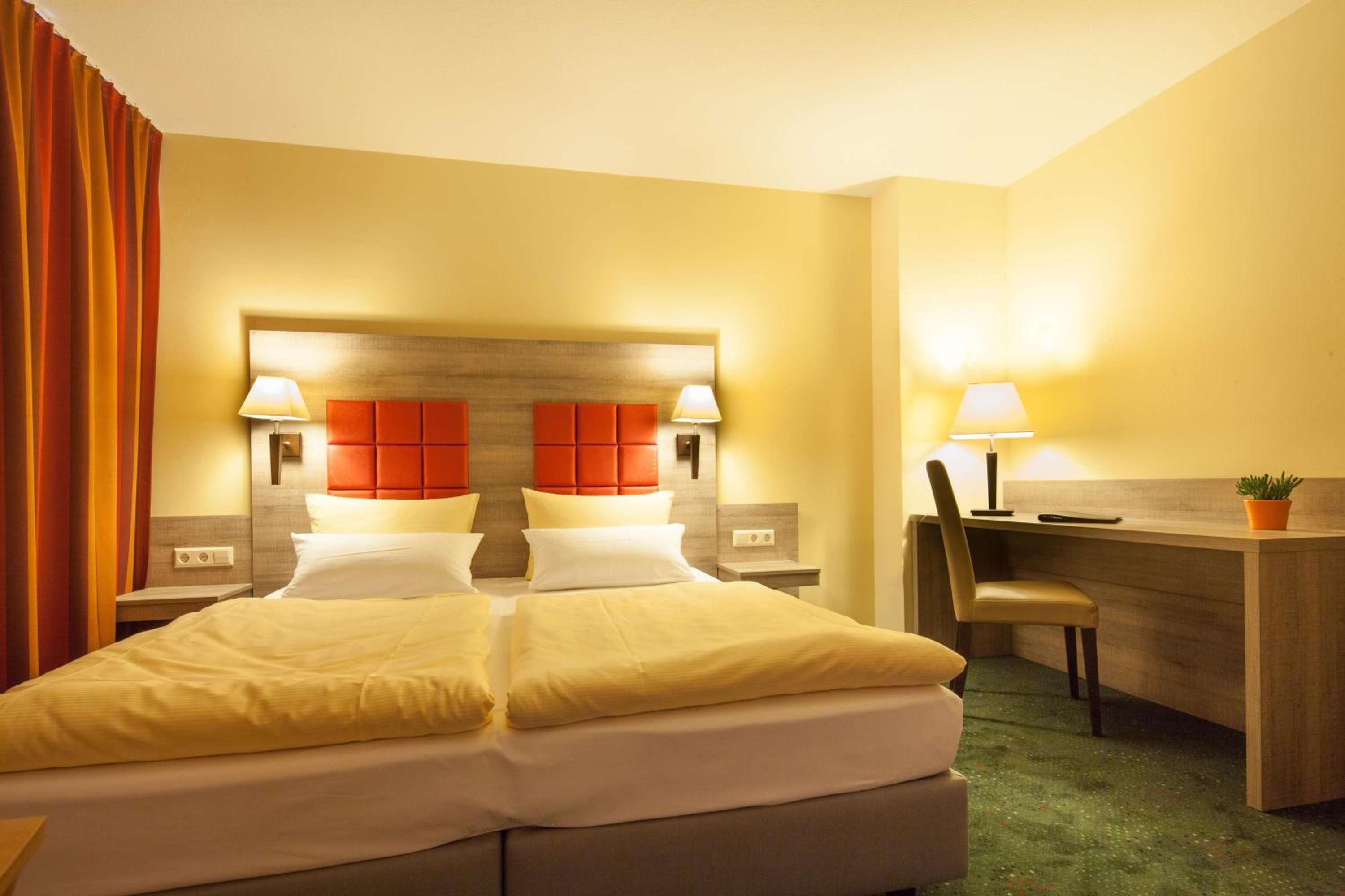 Standard Suite - Photo 3