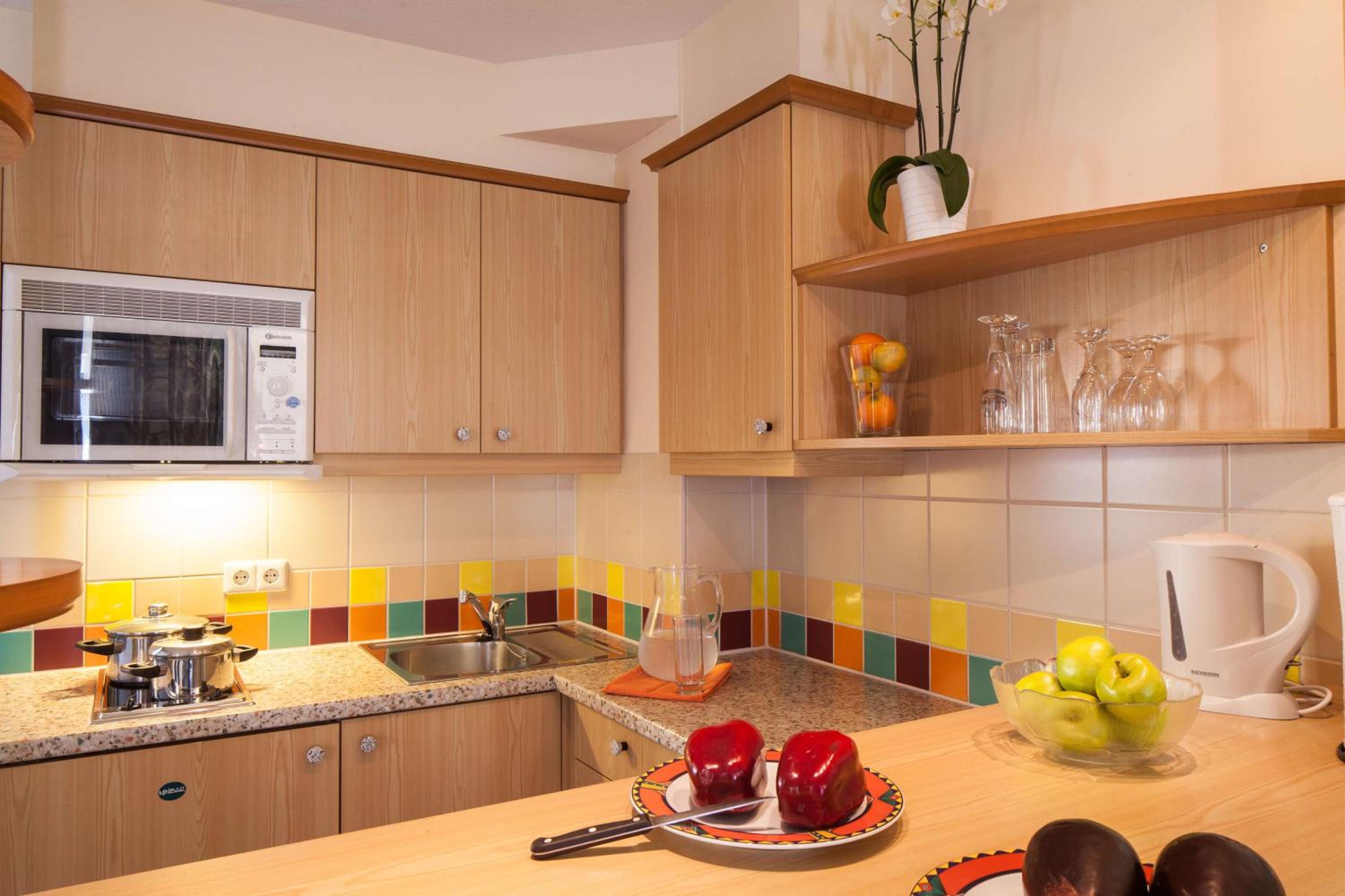 Family Suite (2 Adults + 2 Children) - Photo 4