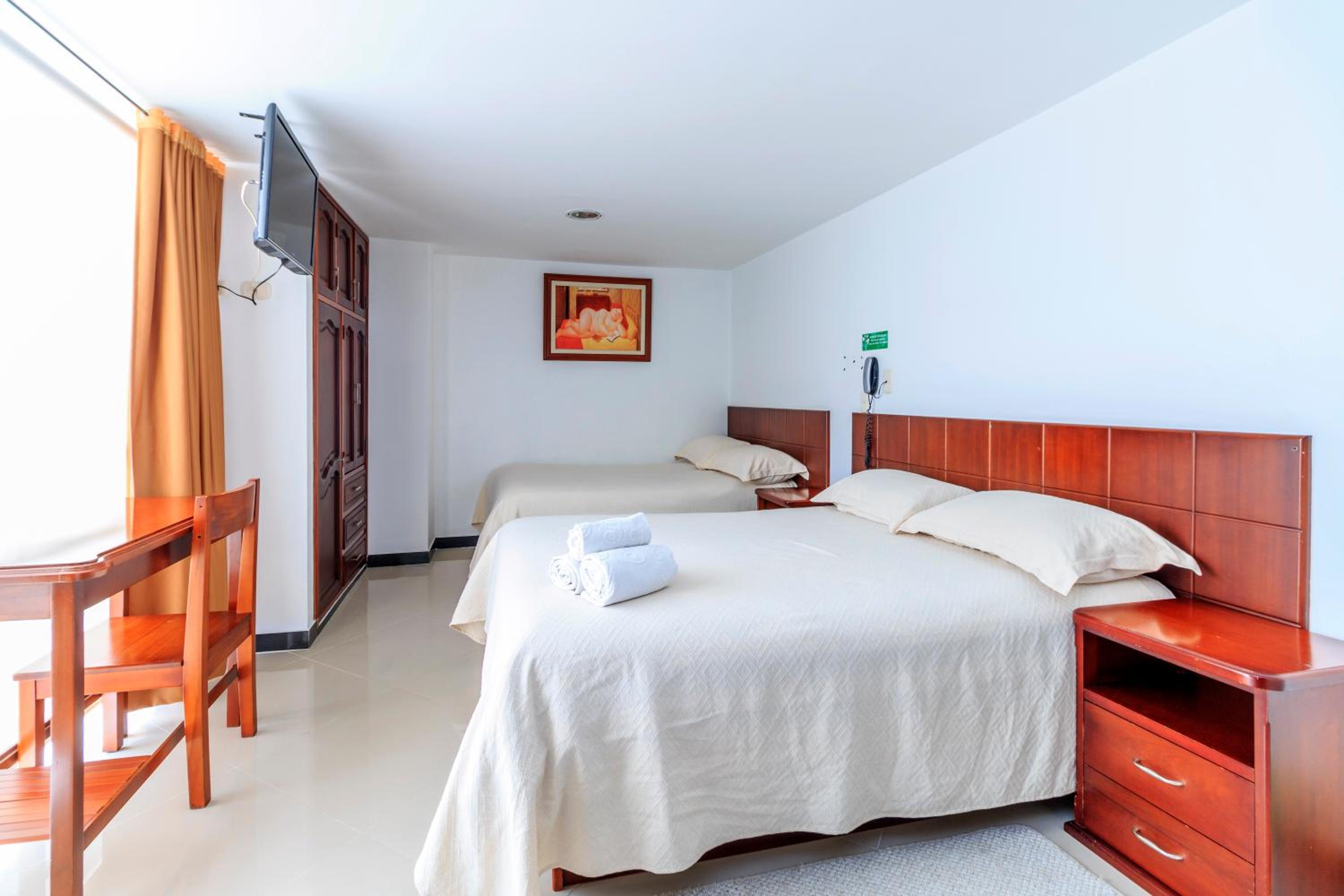 Standard Twin Room photo 2