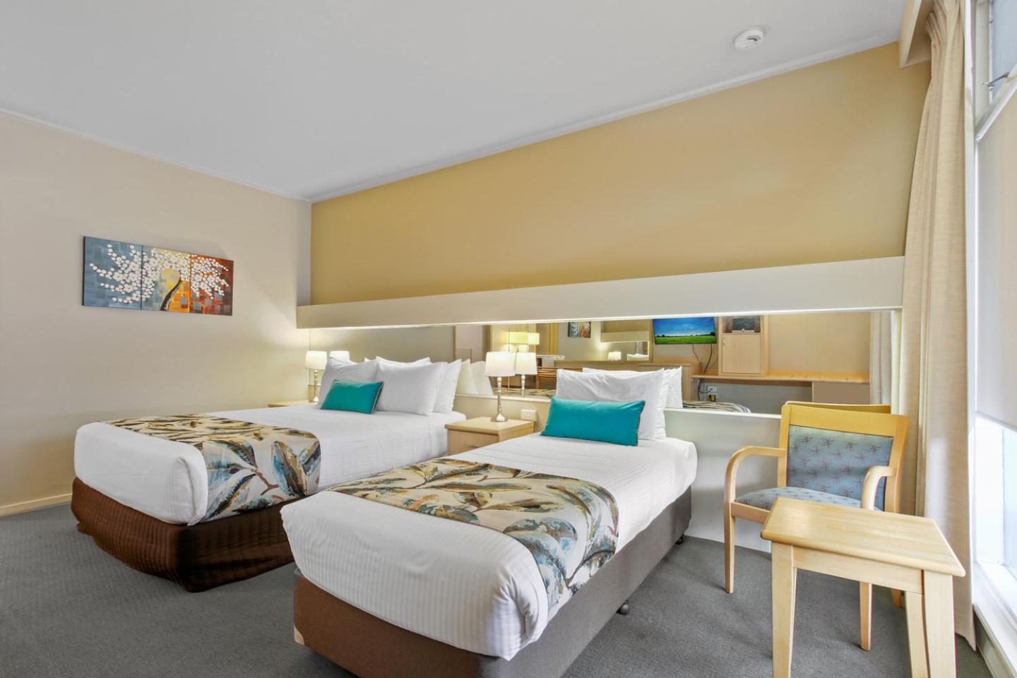 Deluxe Twin Room photo 3