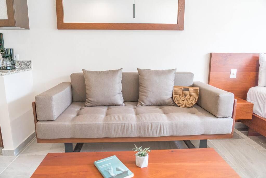 One-Bedroom Apartment - Photo 25