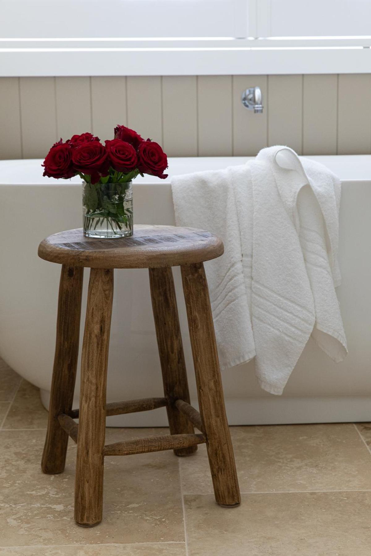 Lodge Bath Suite - Photo 16