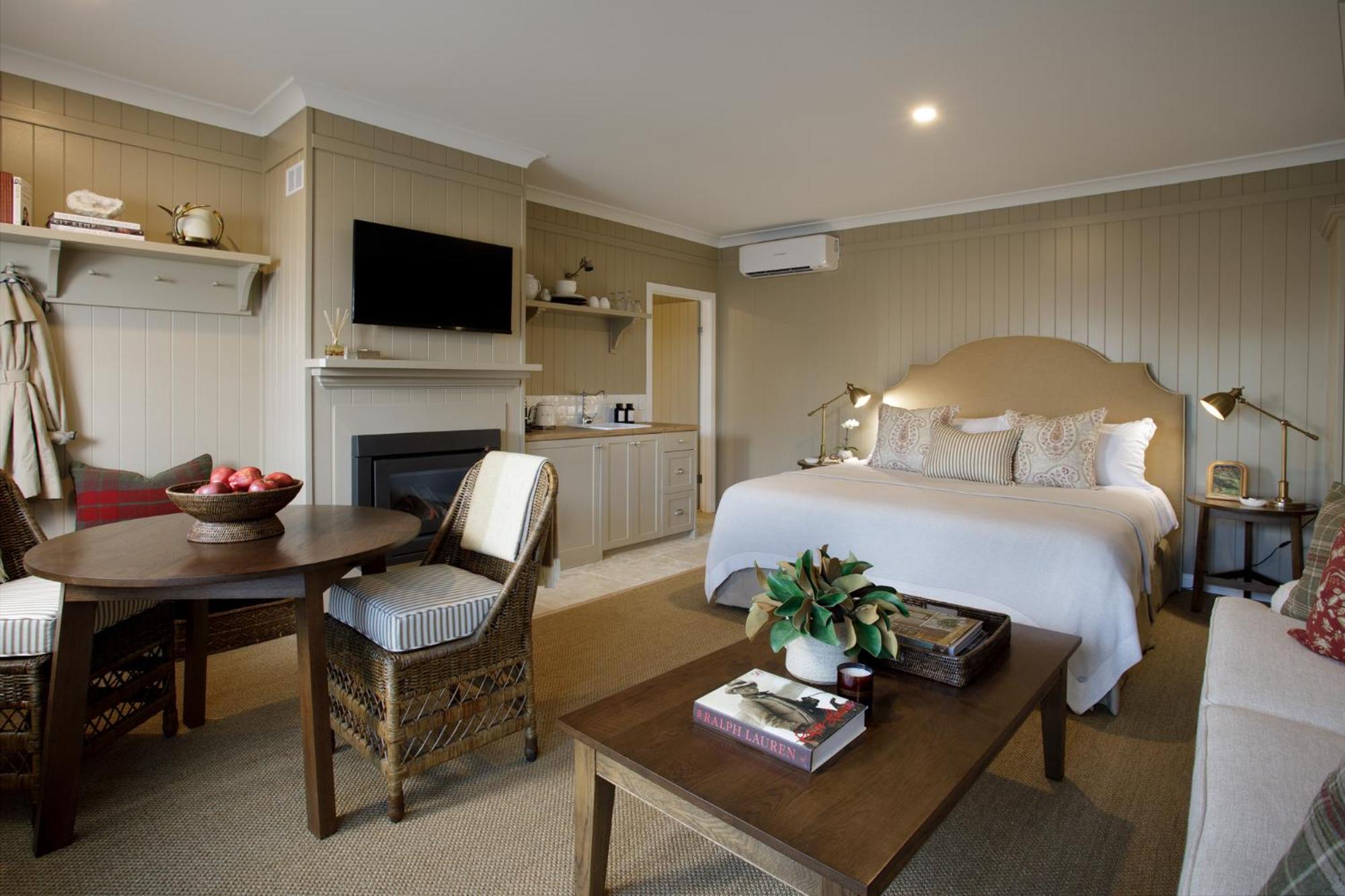 Lodge Bath Suite - Photo 21