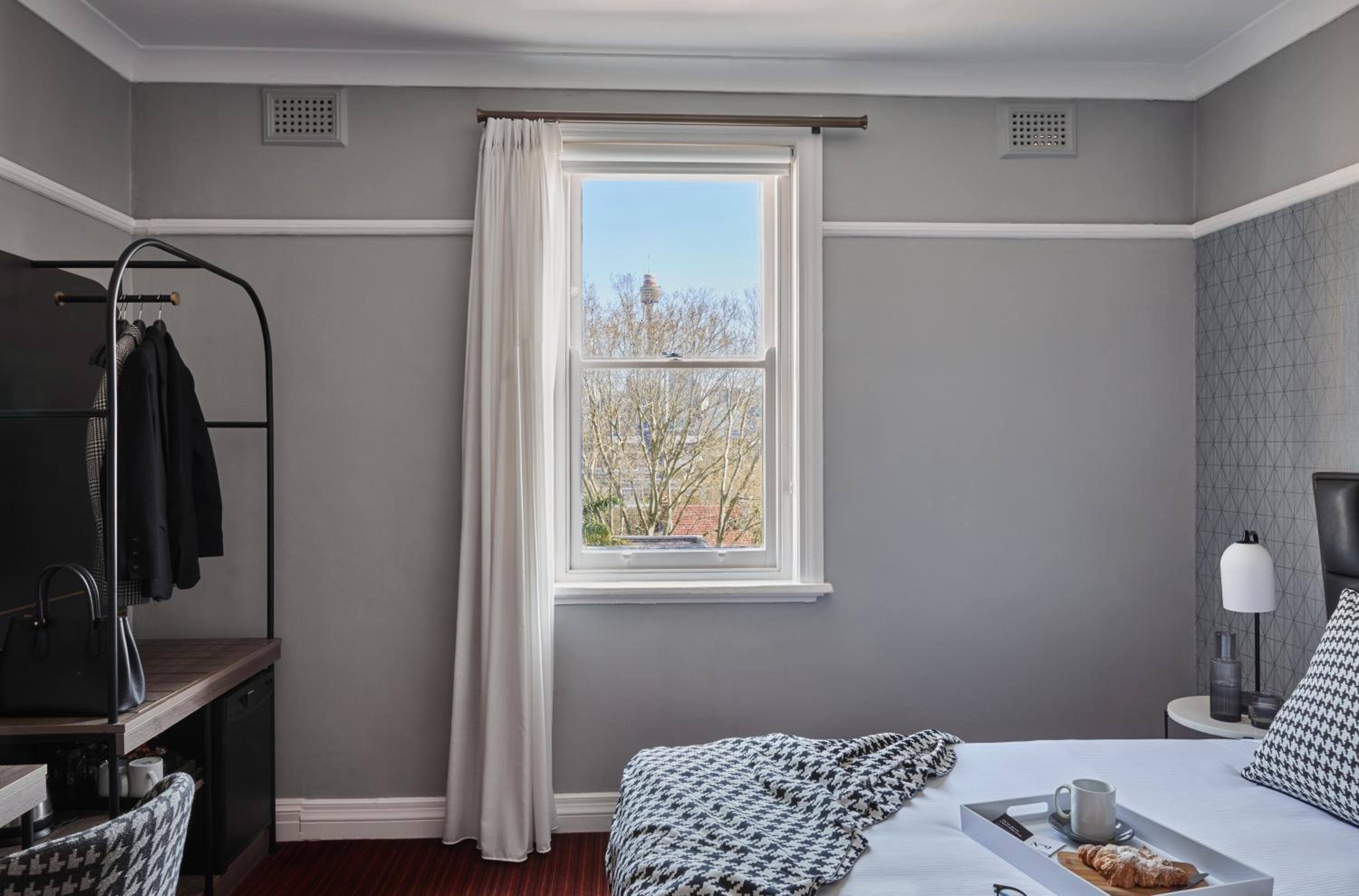 Heritage King Room