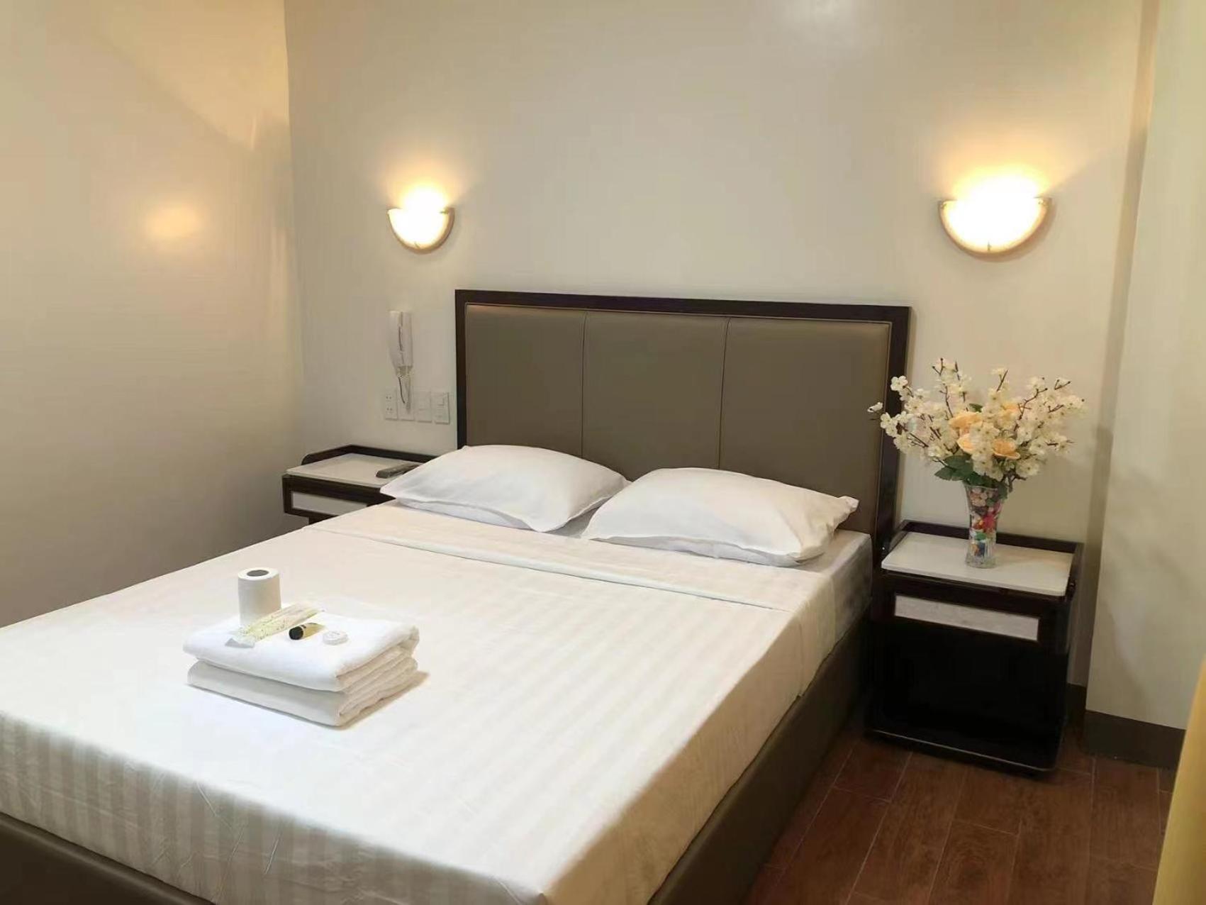 Deluxe Room - Photo 19
