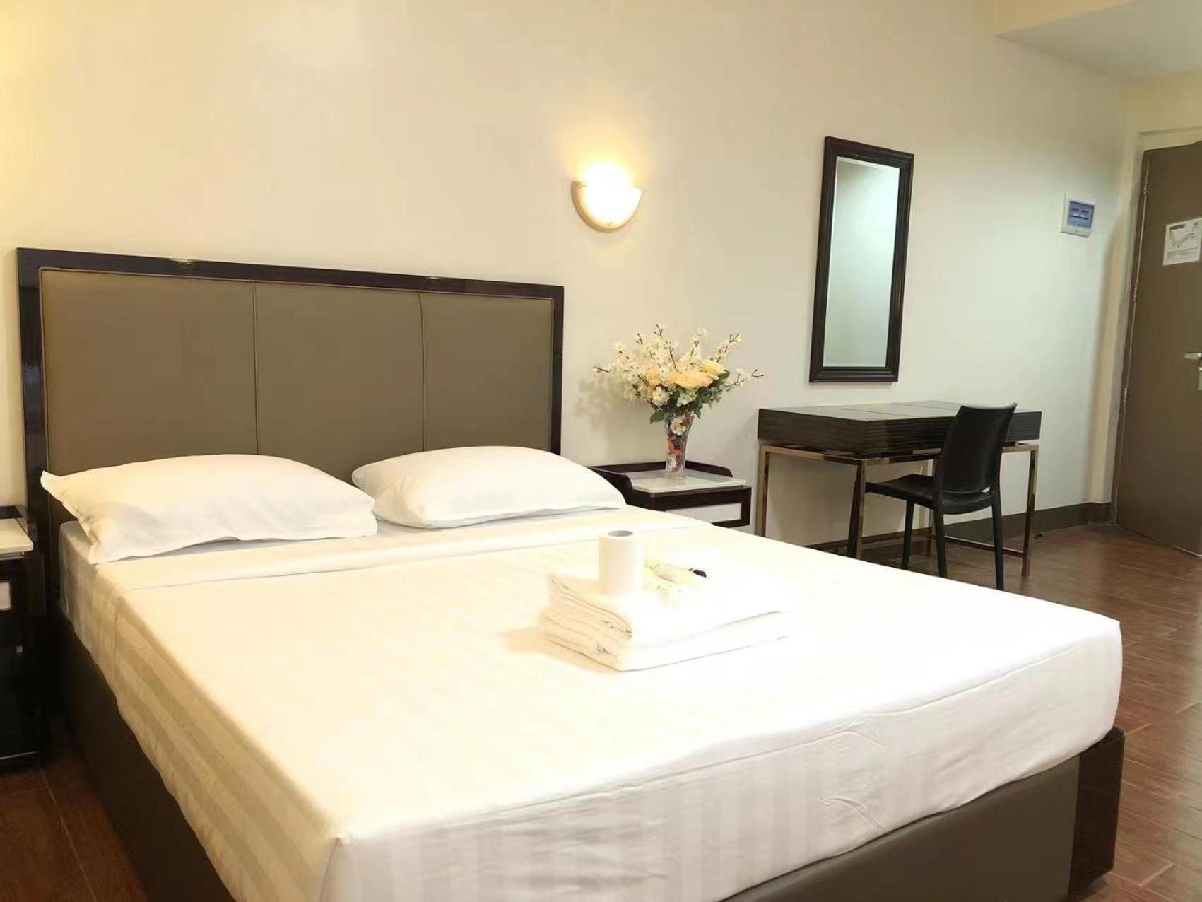 Deluxe Room - Photo 29