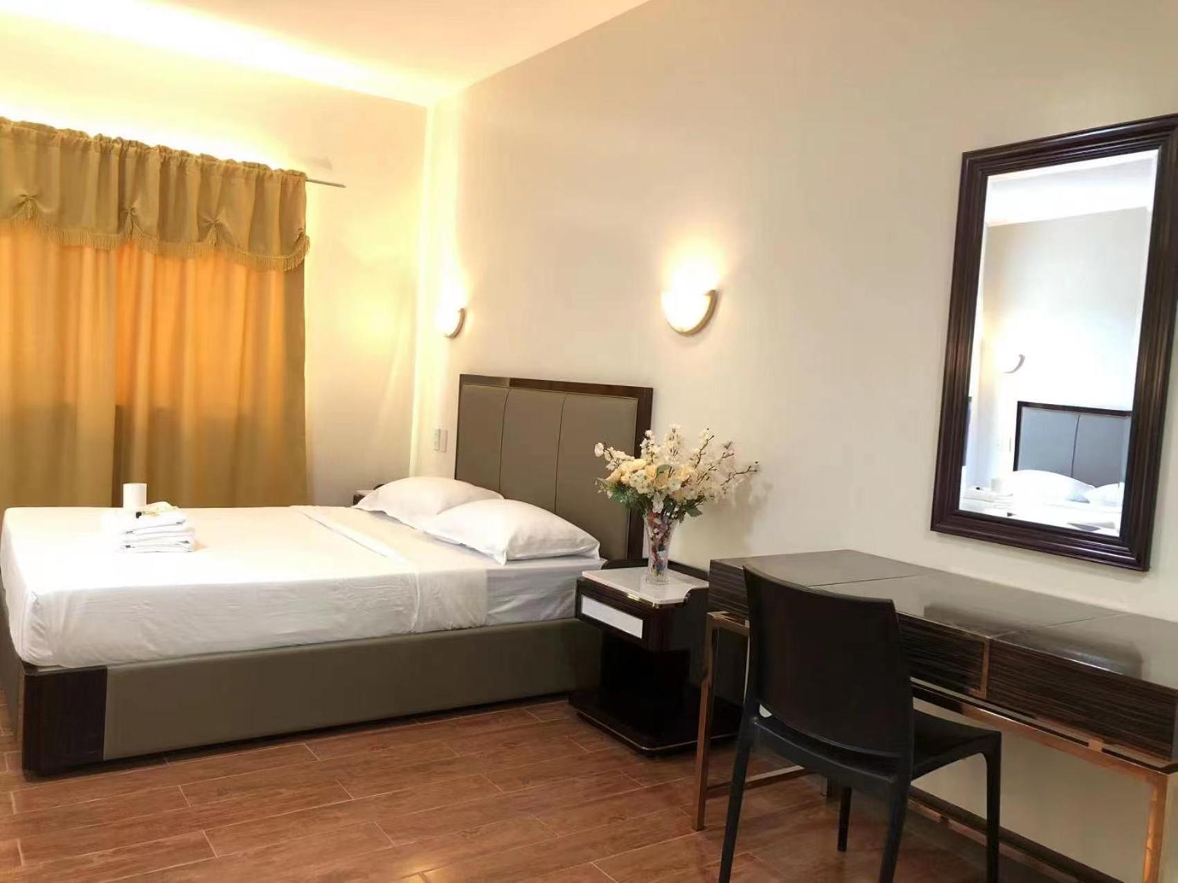 Deluxe Room - Photo 14