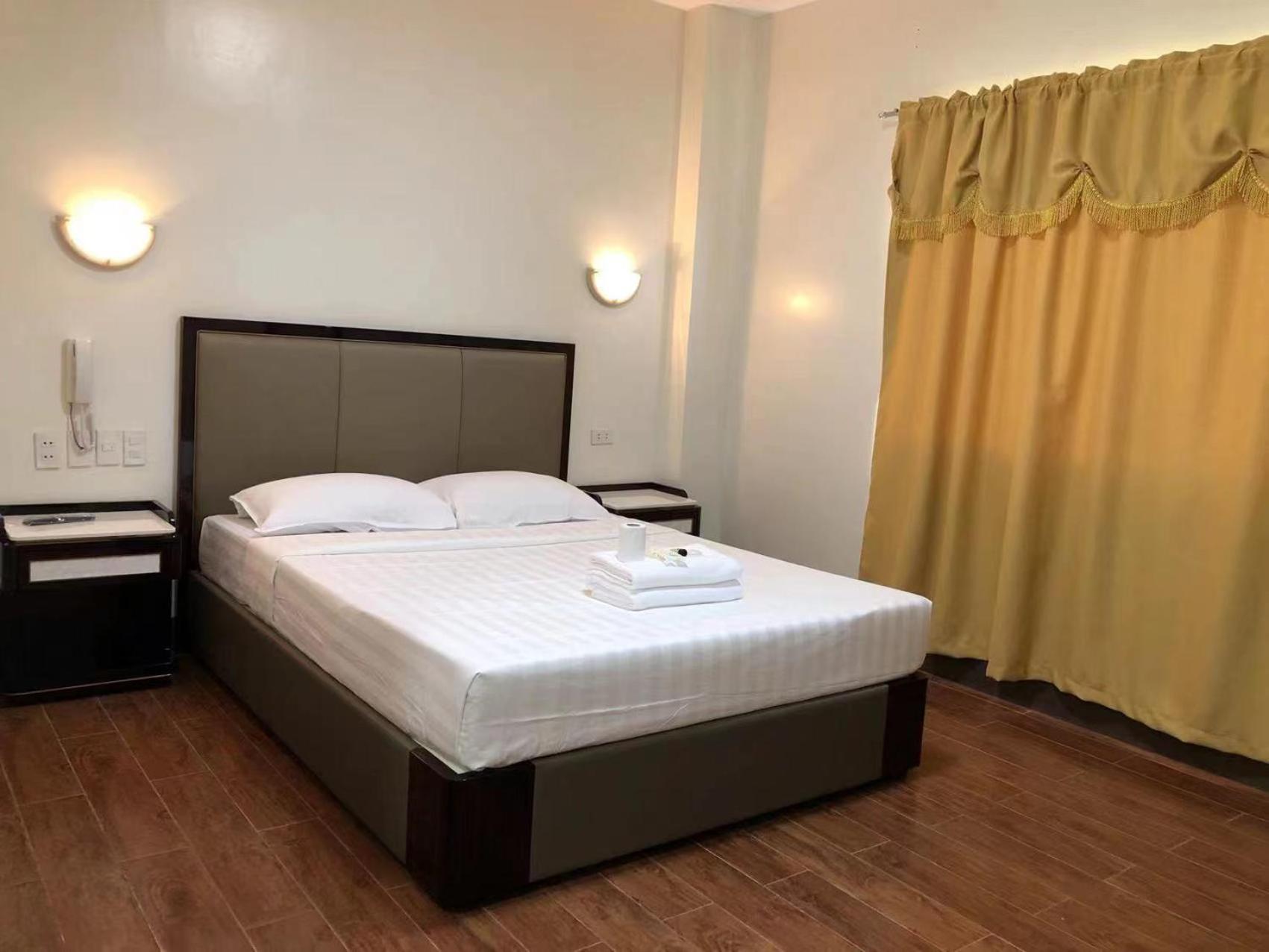 Deluxe Room - Photo 13