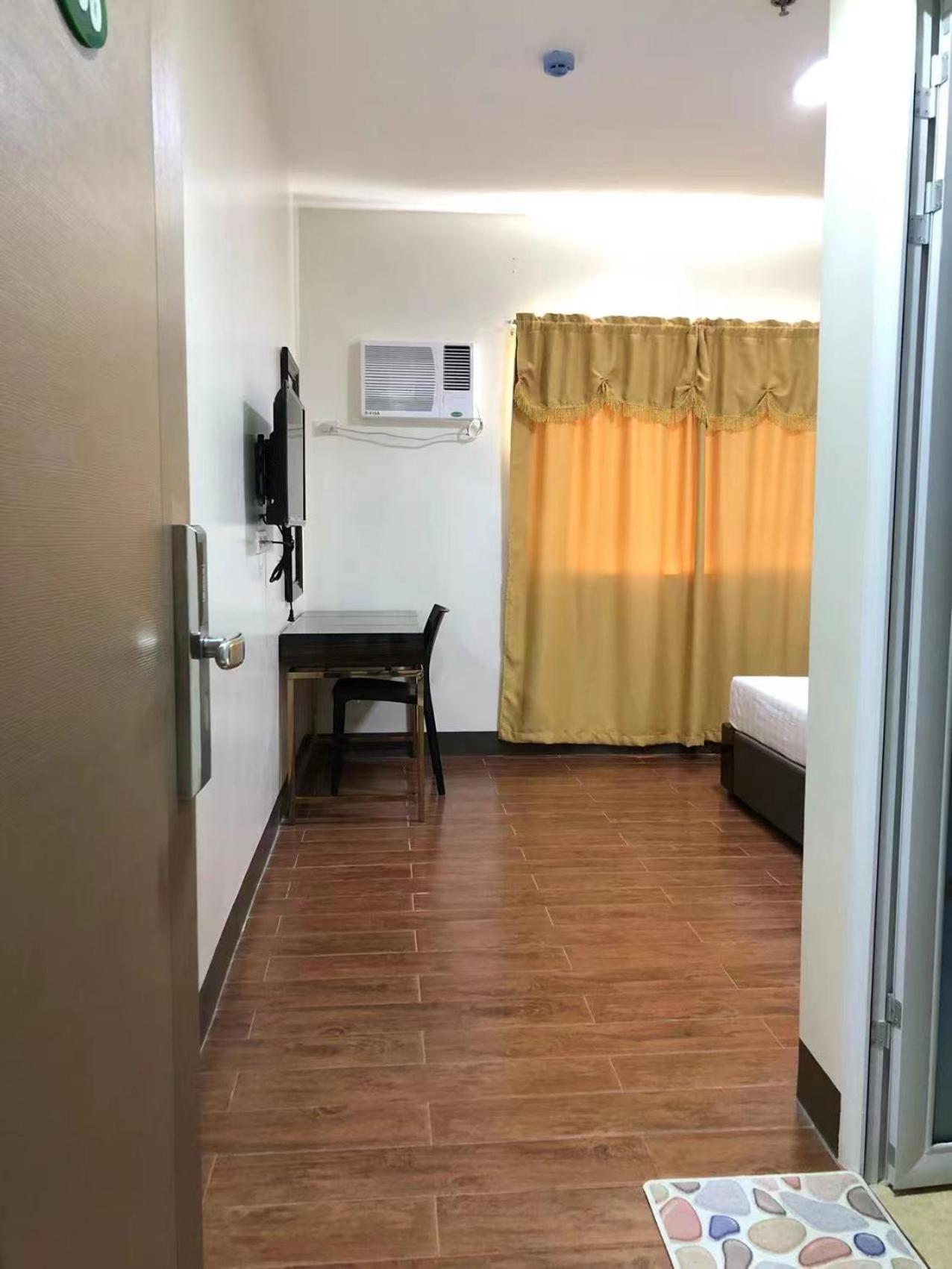 Deluxe Room - Photo 11