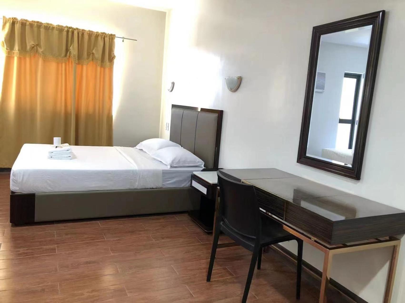 Deluxe Room - Photo 15