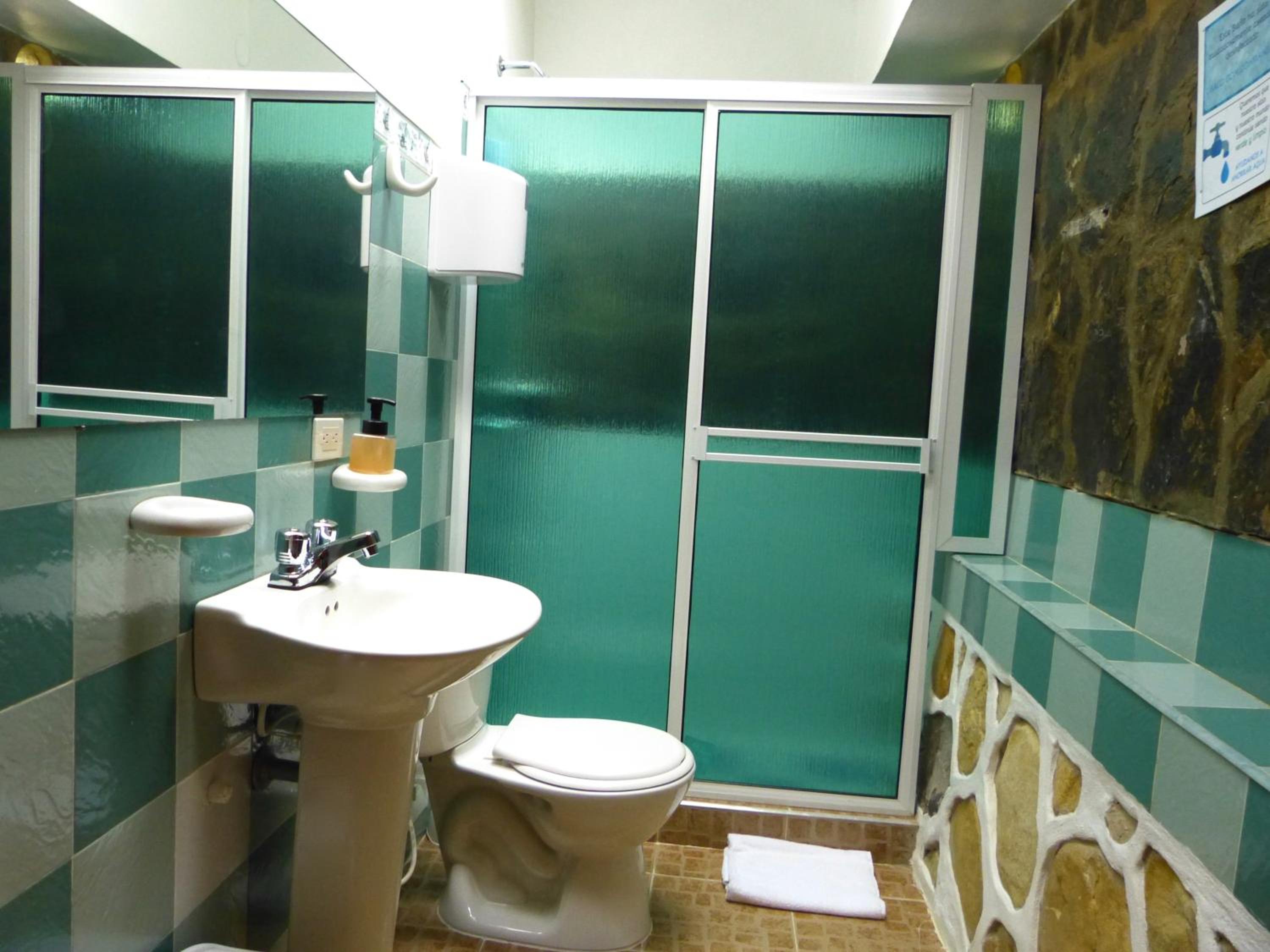Basic Triple Room photo 3