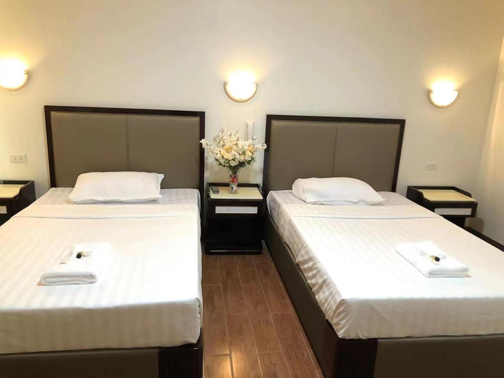 Deluxe Twin Room - Photo 6