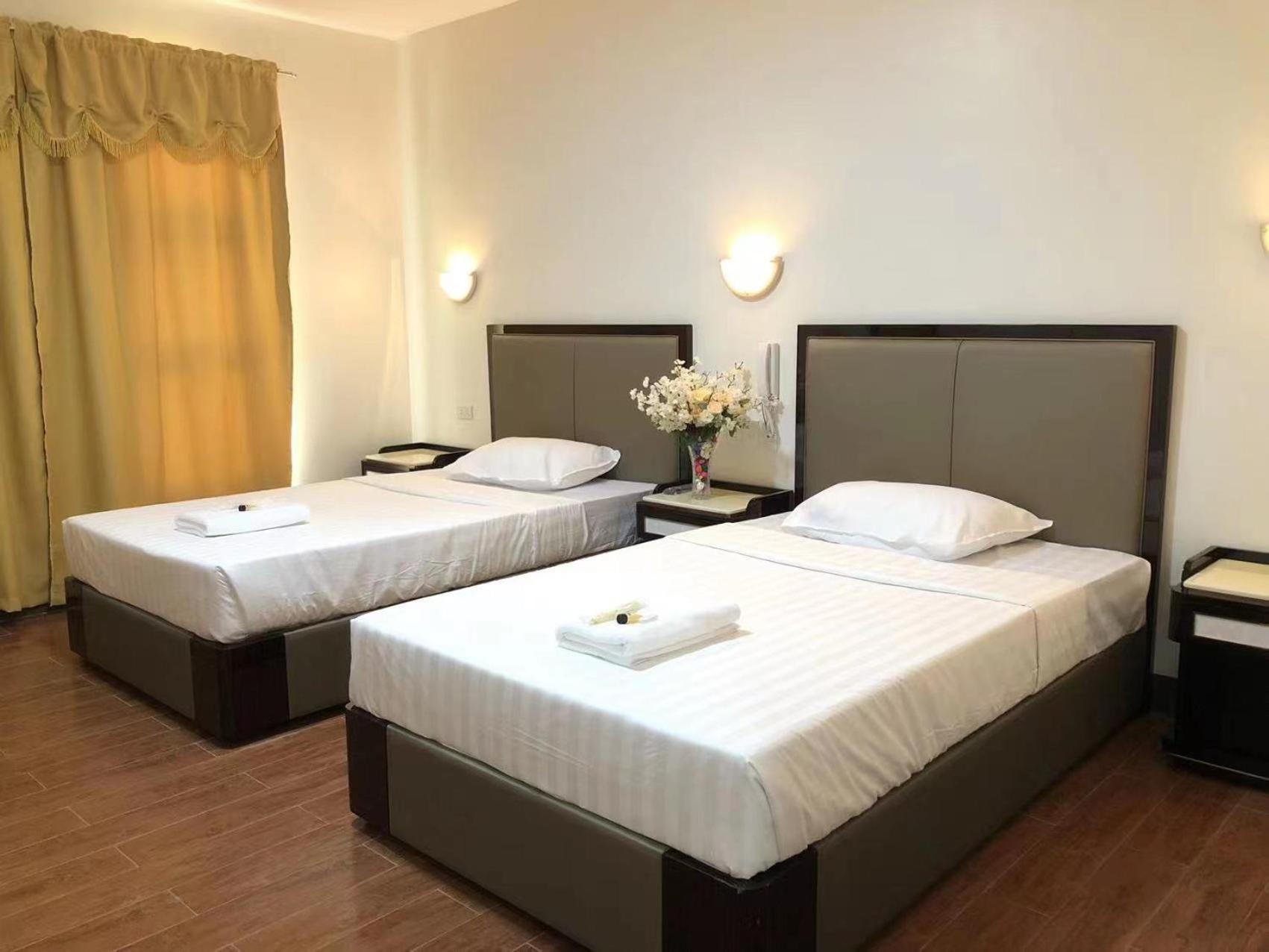 Deluxe Twin Room - Photo 2