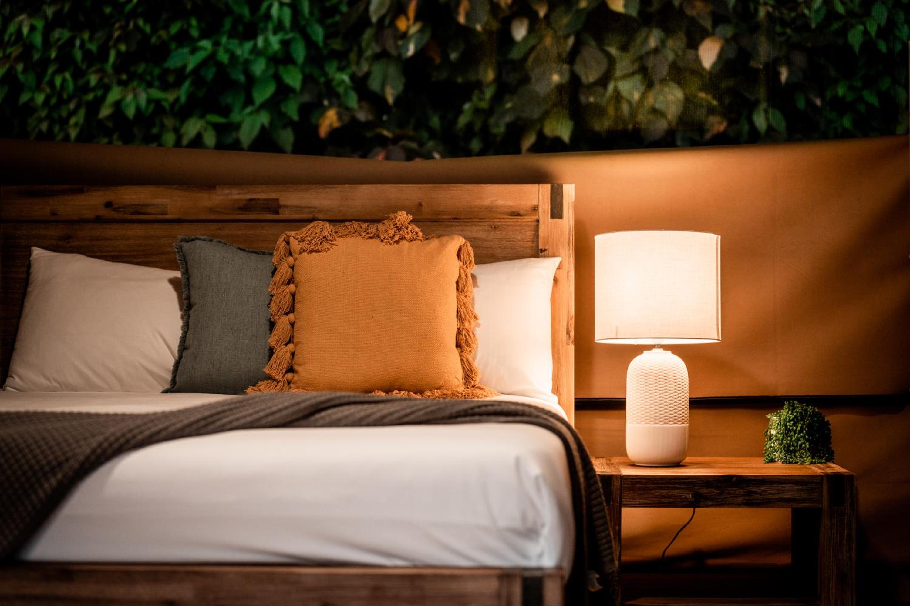 Glamping Tent - Deluxe - Photo 3