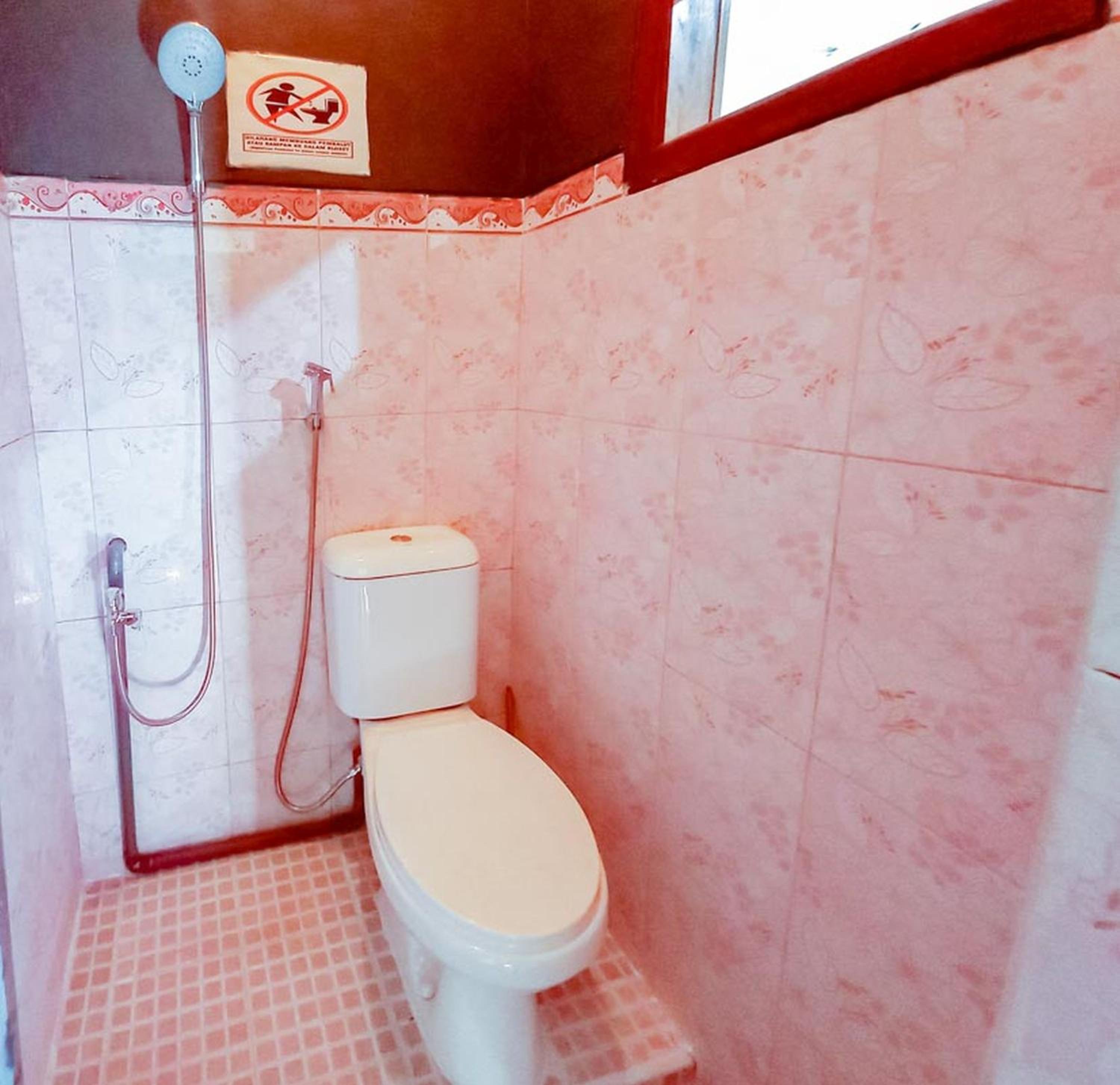 Standard Double Room - Photo 7
