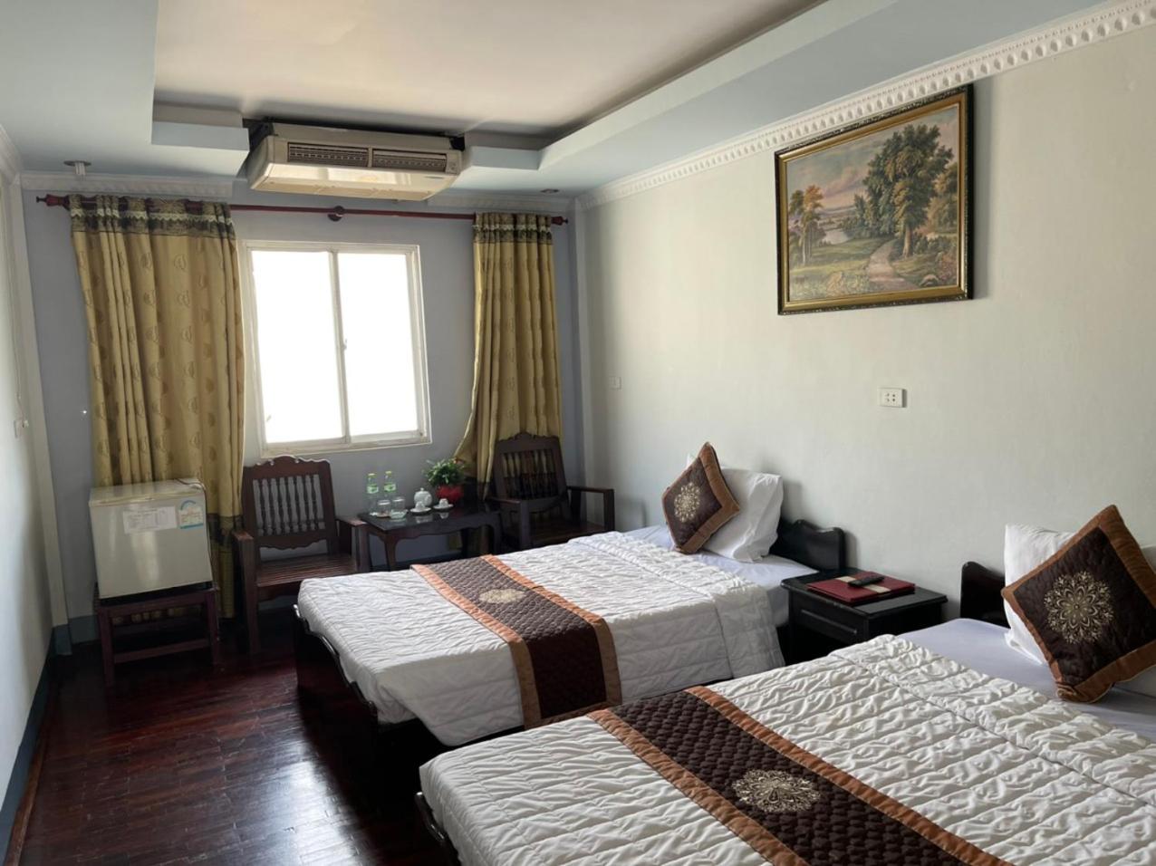 Twin Room - Photo 8