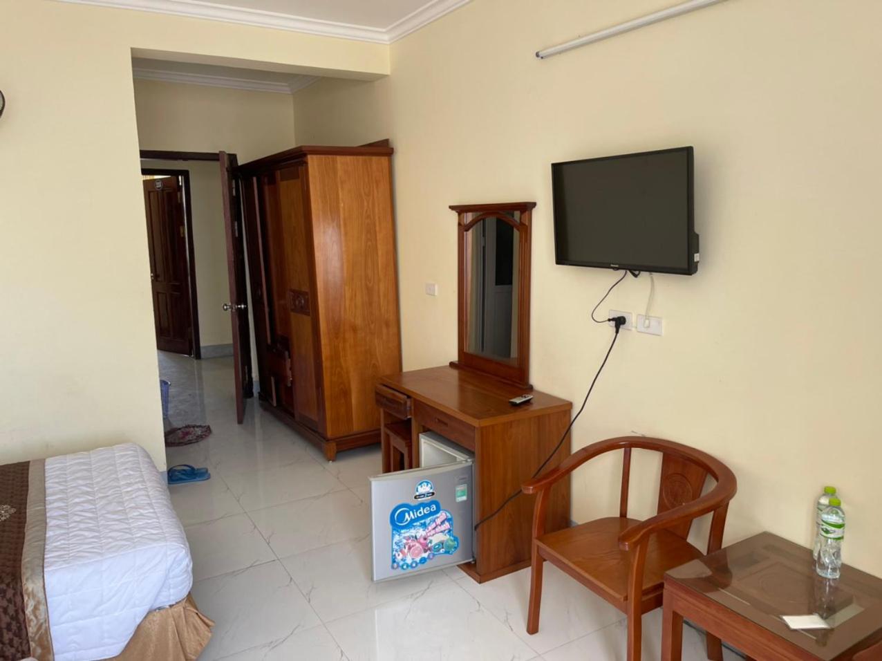 Twin Room with Balcony - Photo 3