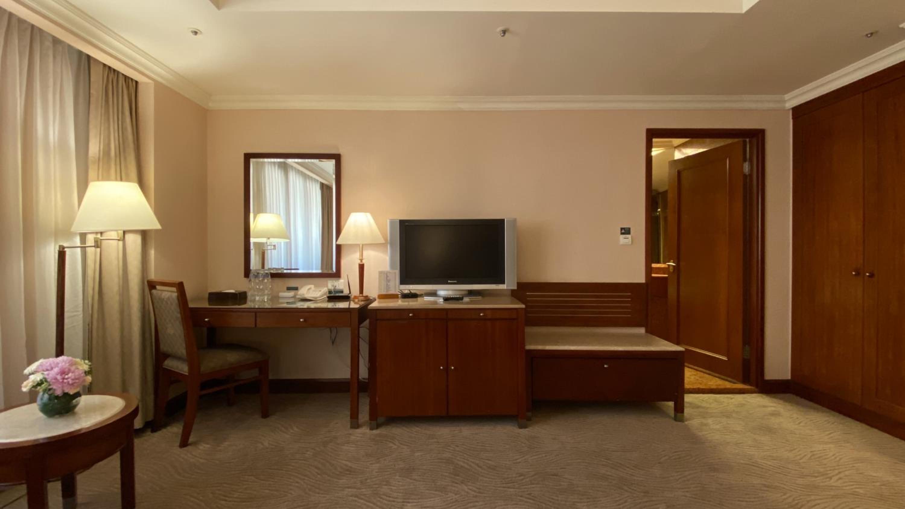 Classic Room with Two Queen Beds - Photo 3