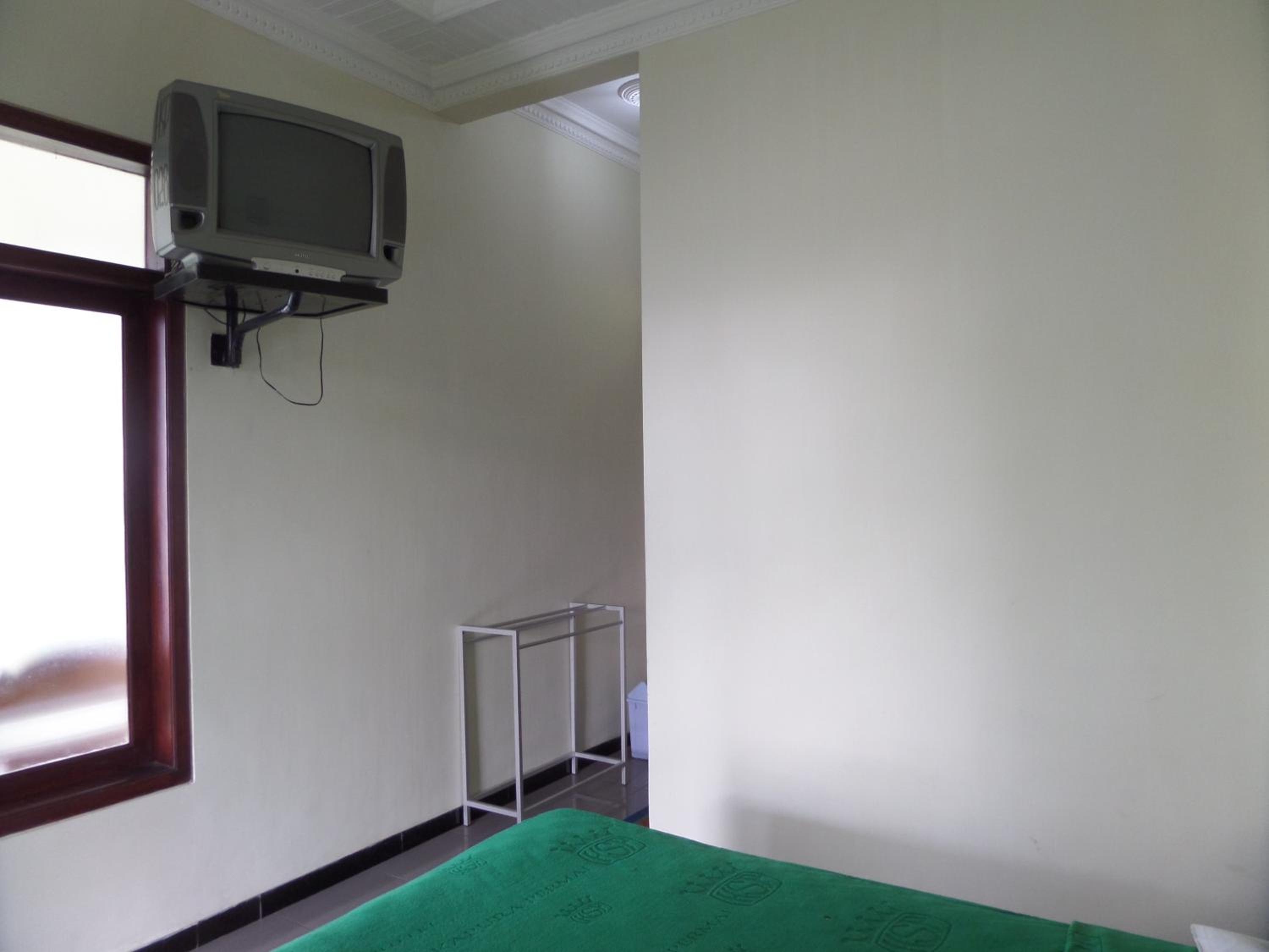 Standard Double or Twin Room photo 3