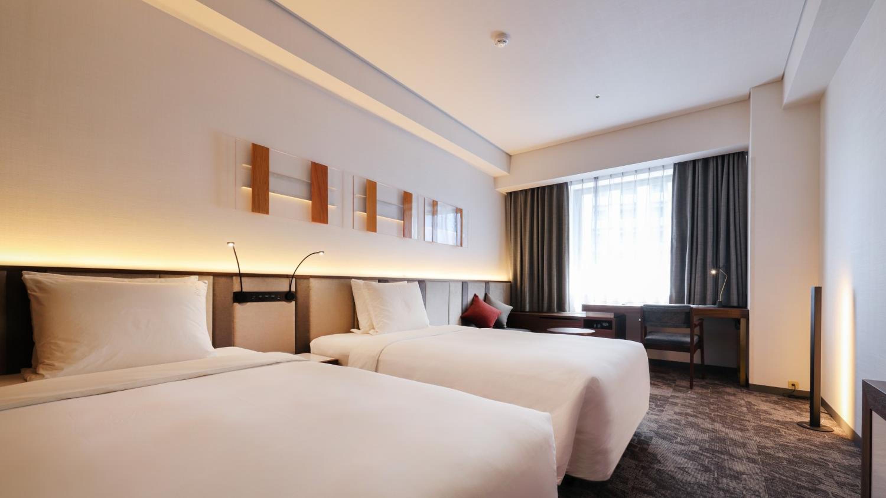 Premium Twin Room - High Floor/Non-Smoking - Photo 1