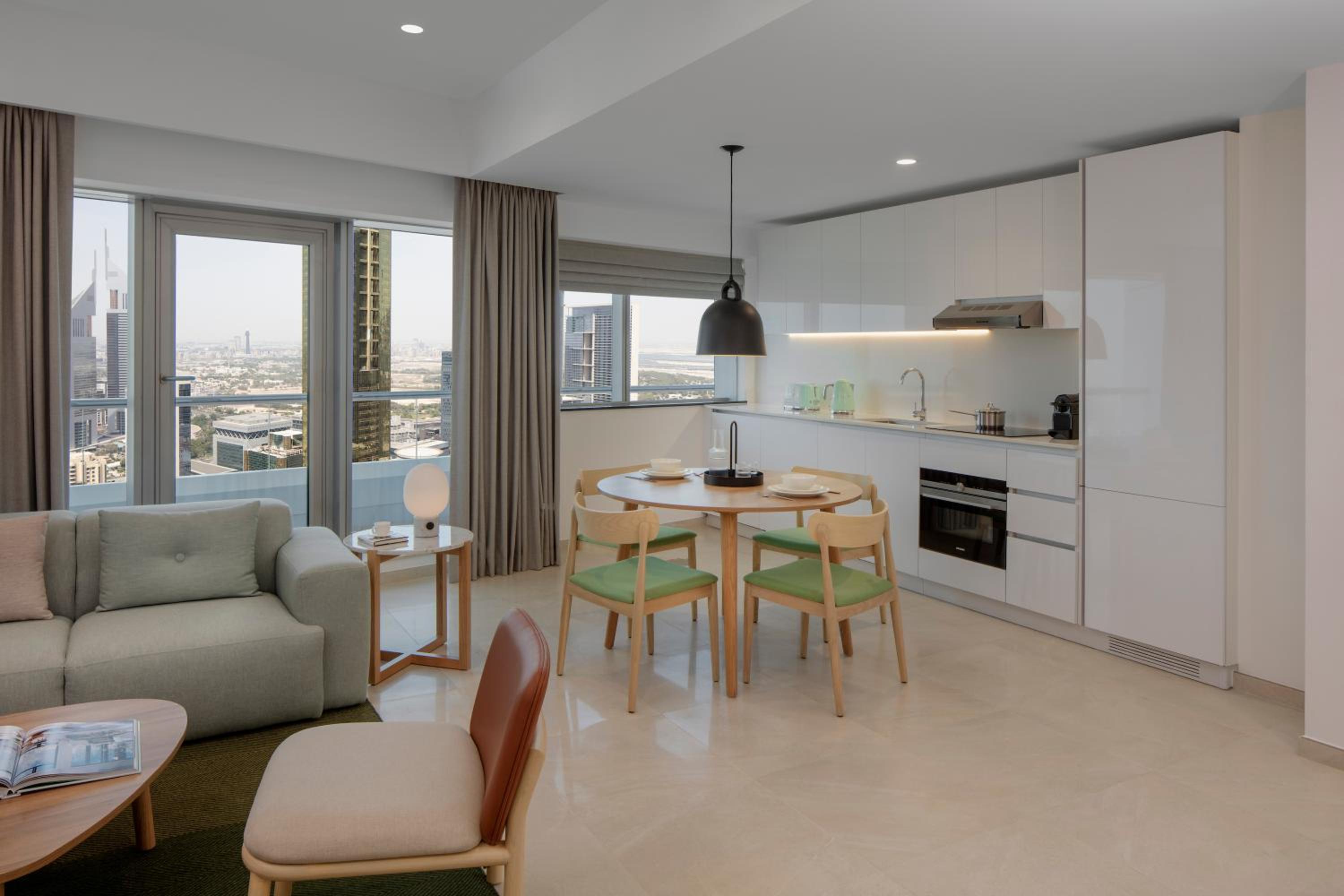 Two-Bedroom King Suite with Burj Khalifa View photo 3