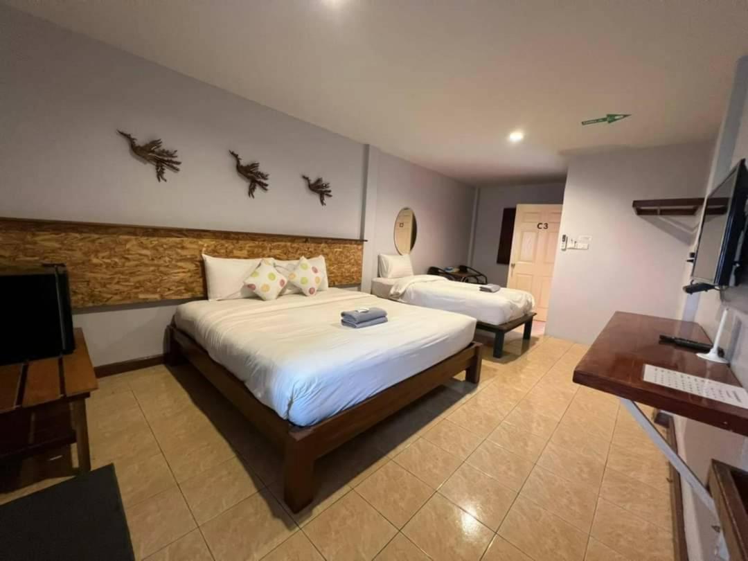 Deluxe Triple Room - Photo 1