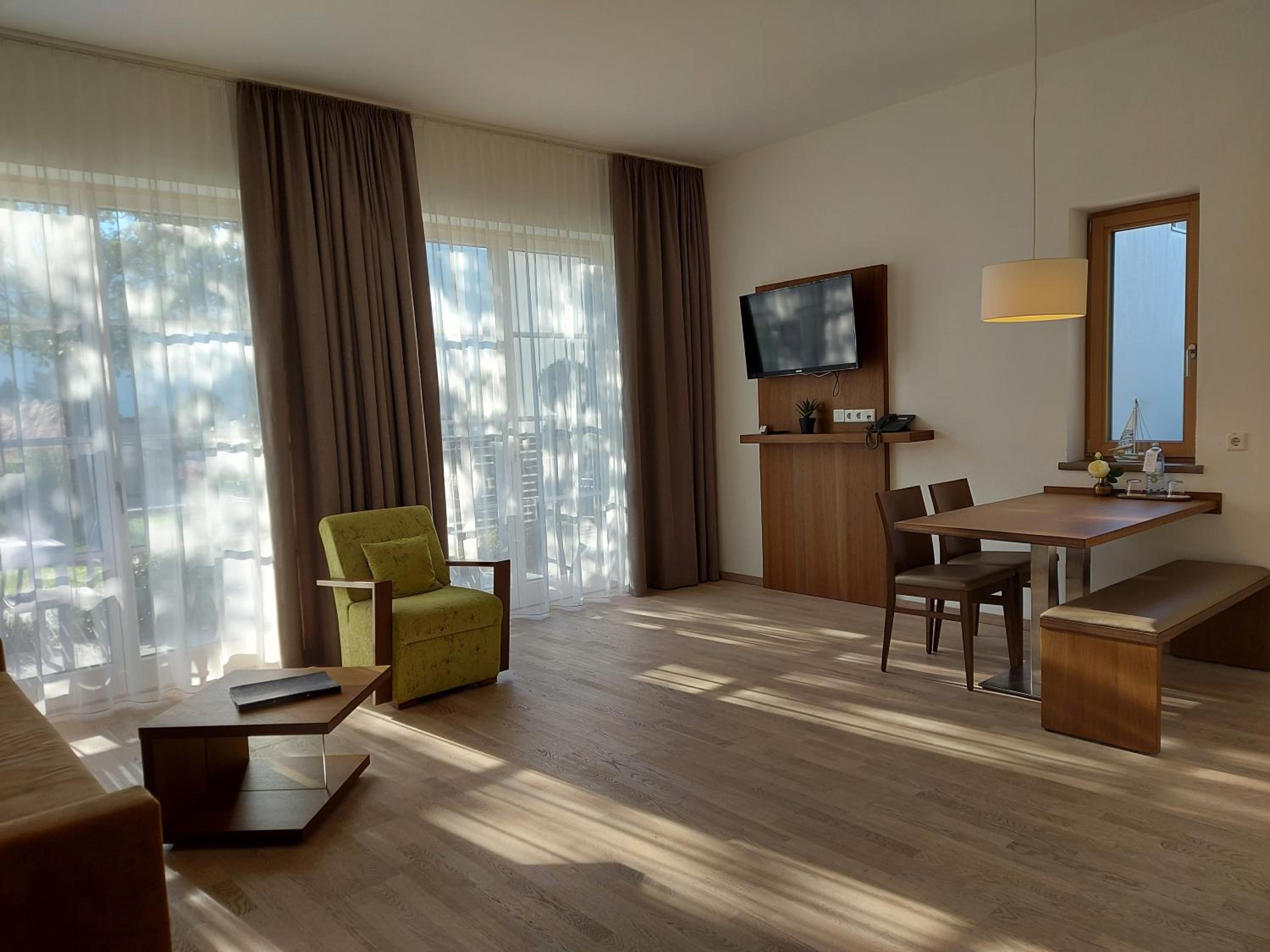 Ground Floor Apartment with Garden View (4 Adults) photo 3