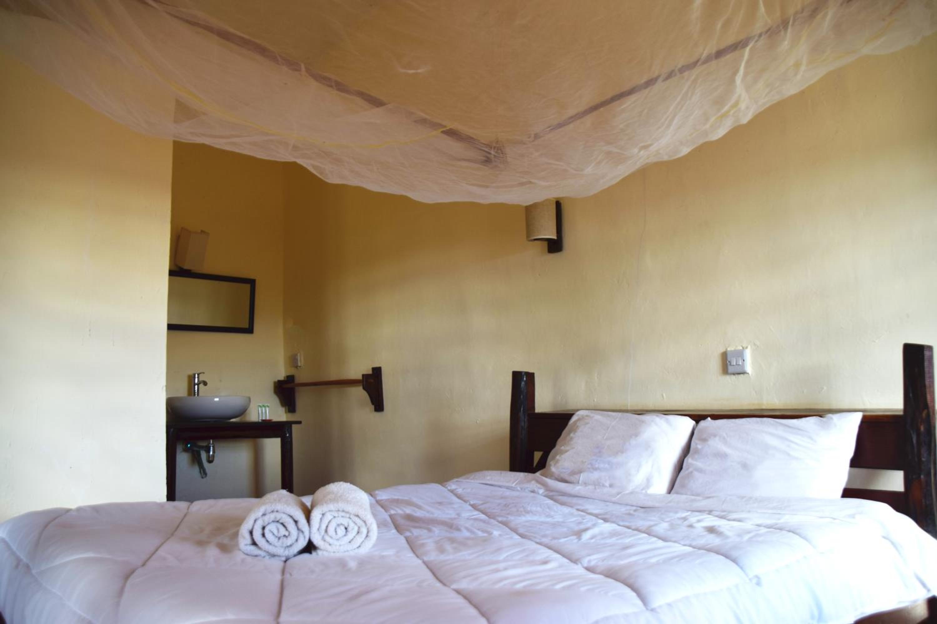 Double Room with Private Bathroom photo 2