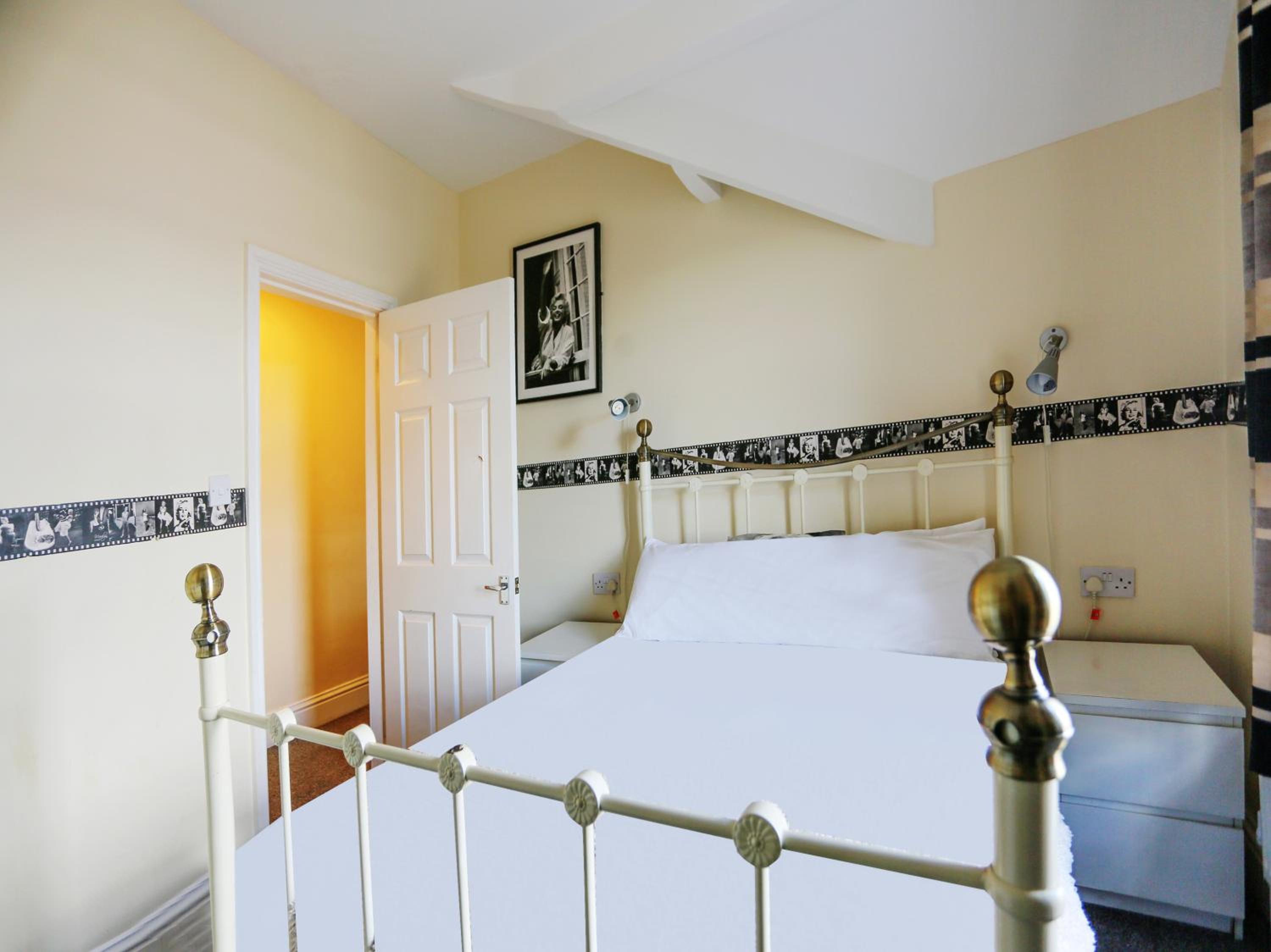 Standard Family Of 5 Room
