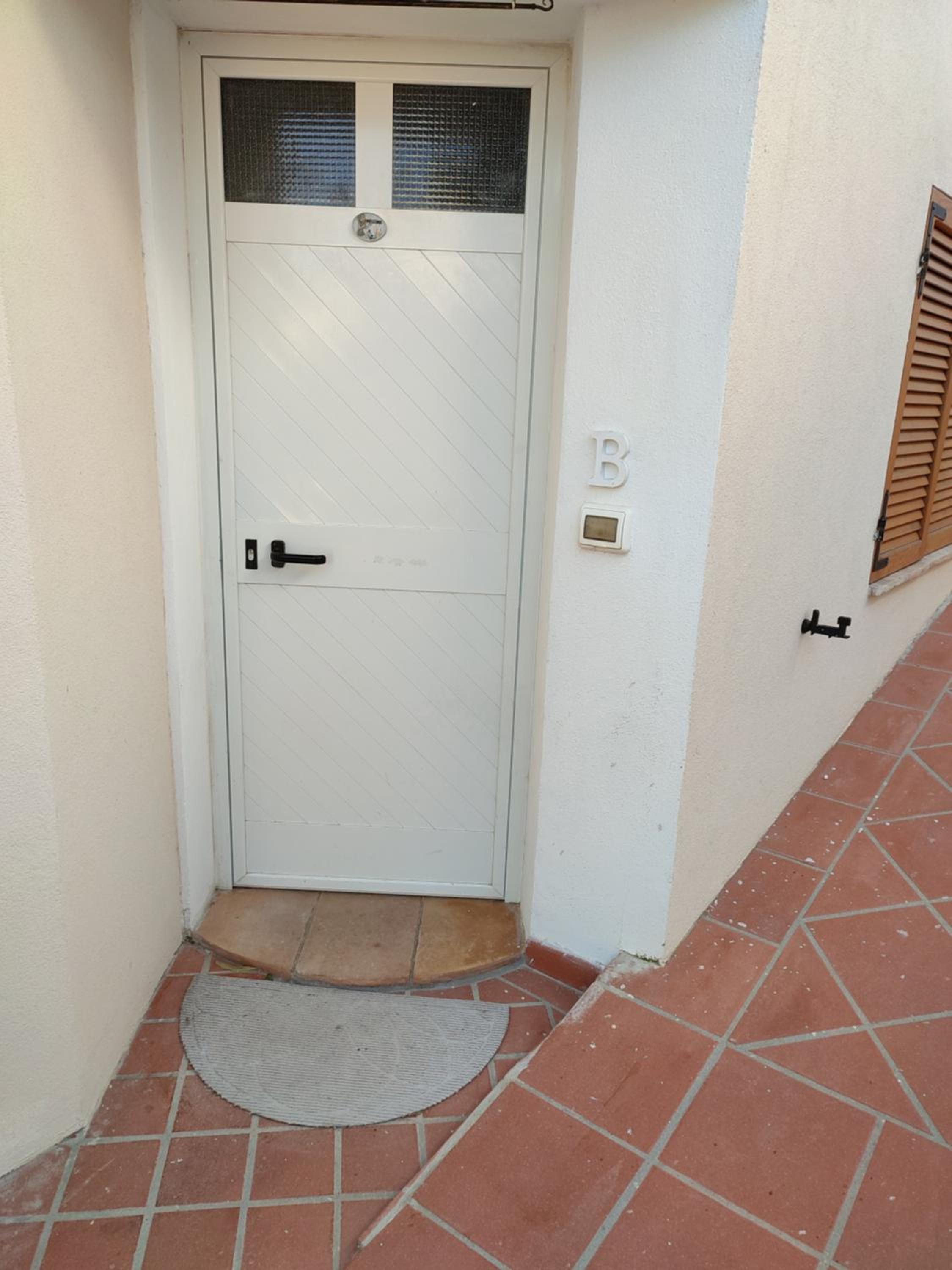 Two-Bedroom House - Photo 6