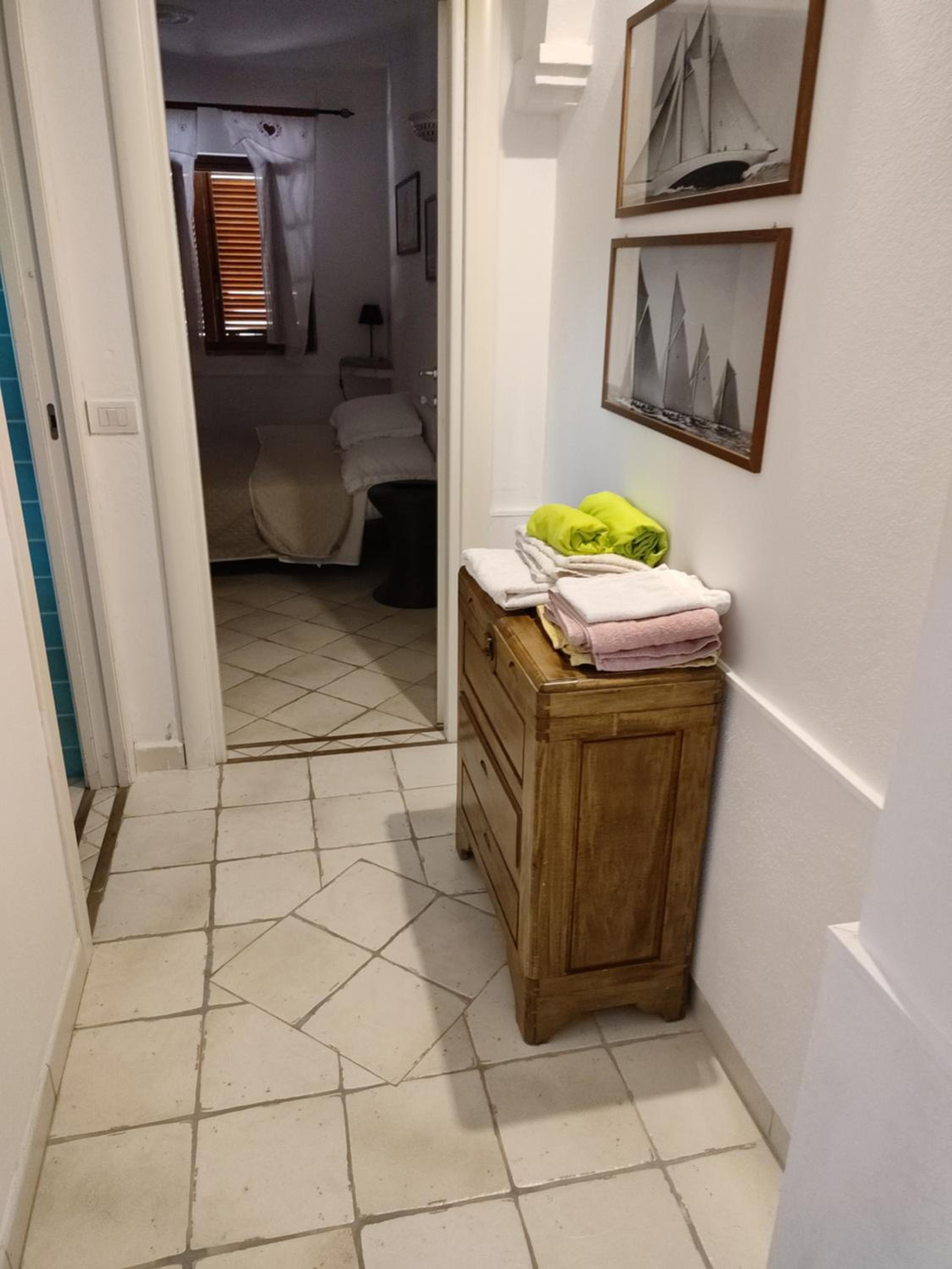 Two-Bedroom House - Photo 21