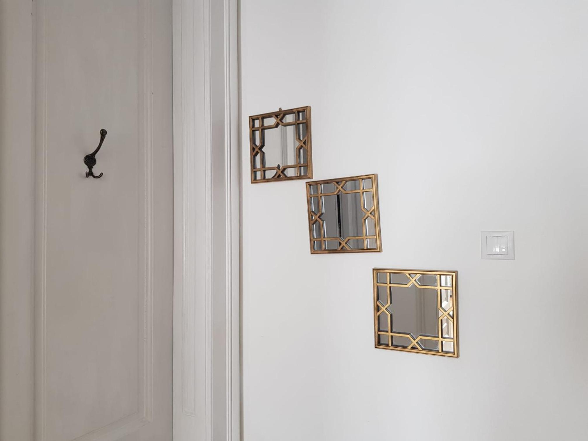 Deluxe King Room - Photo 10