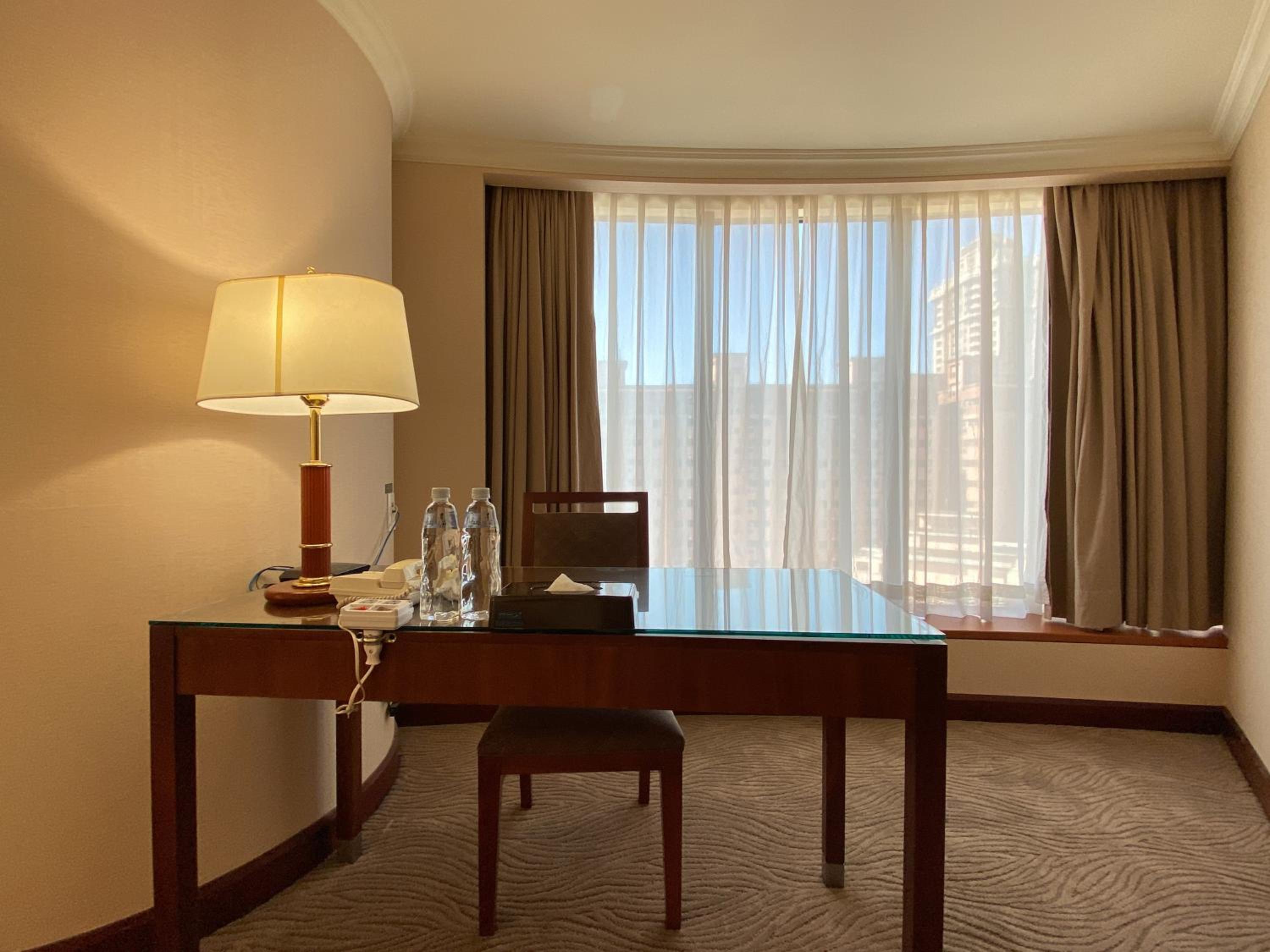 Suite - Photo 8