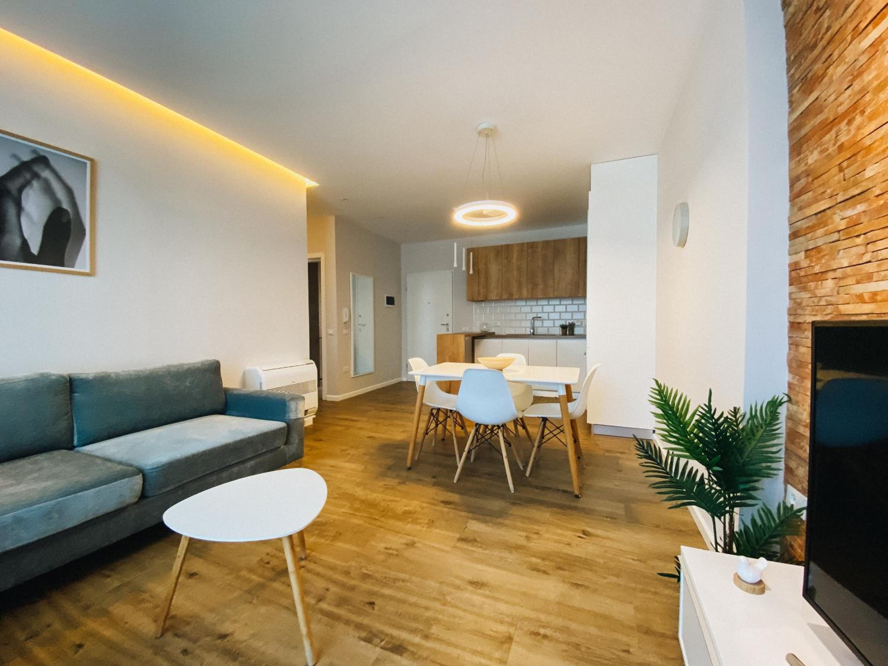 One-Bedroom Apartment