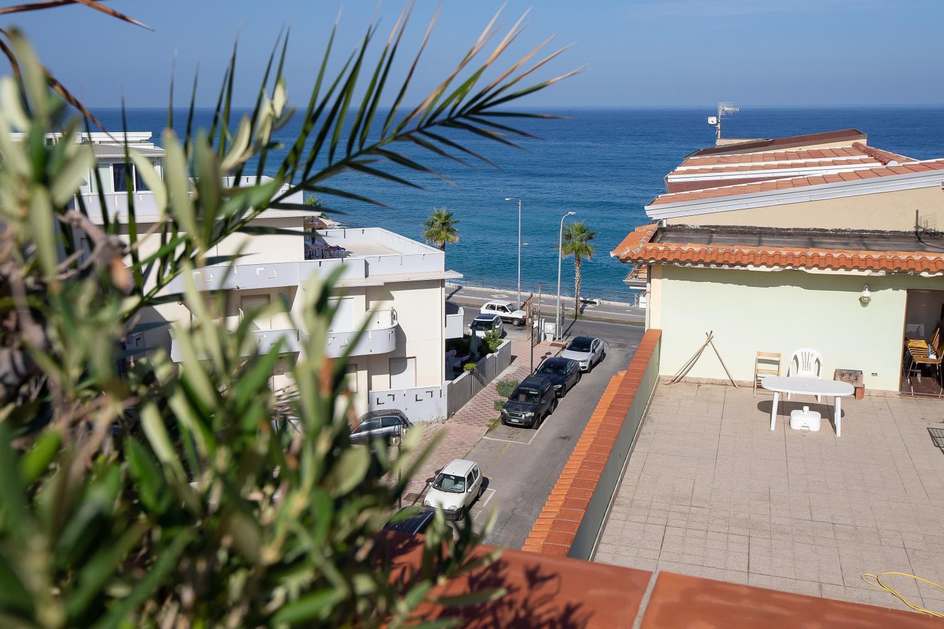 One-Bedroom House photo 2