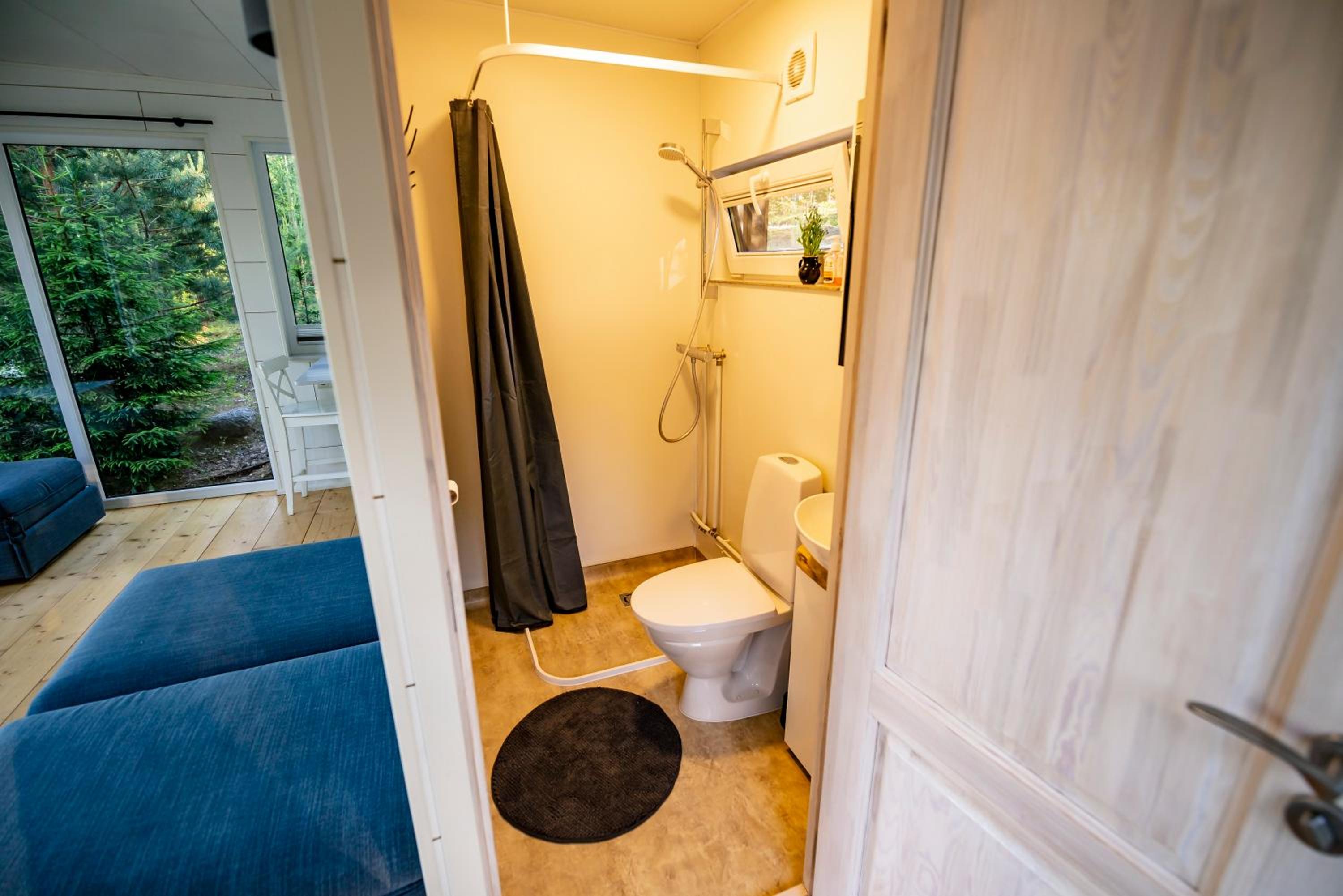 One-Bedroom House photo 3