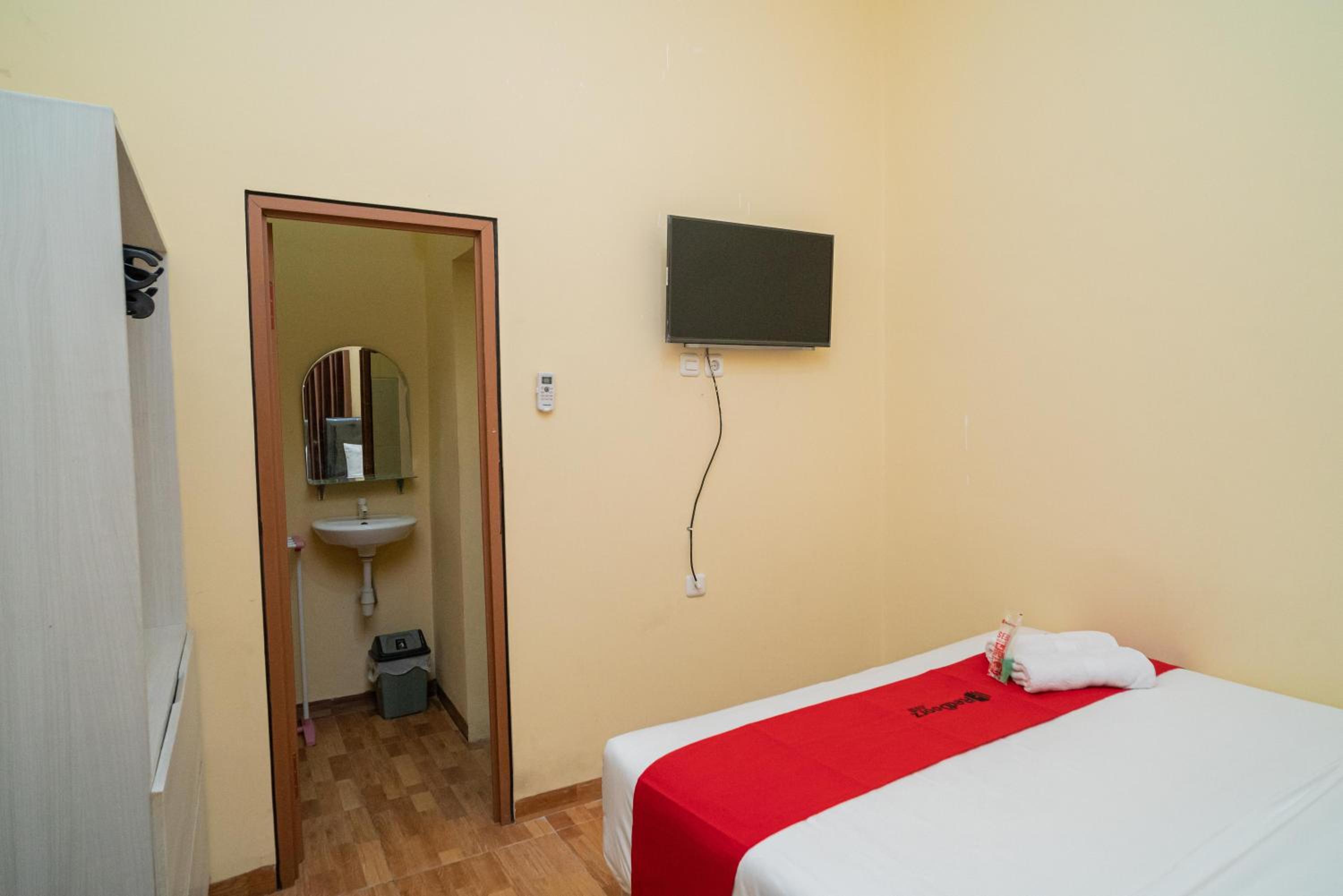 Double Room - Photo 2