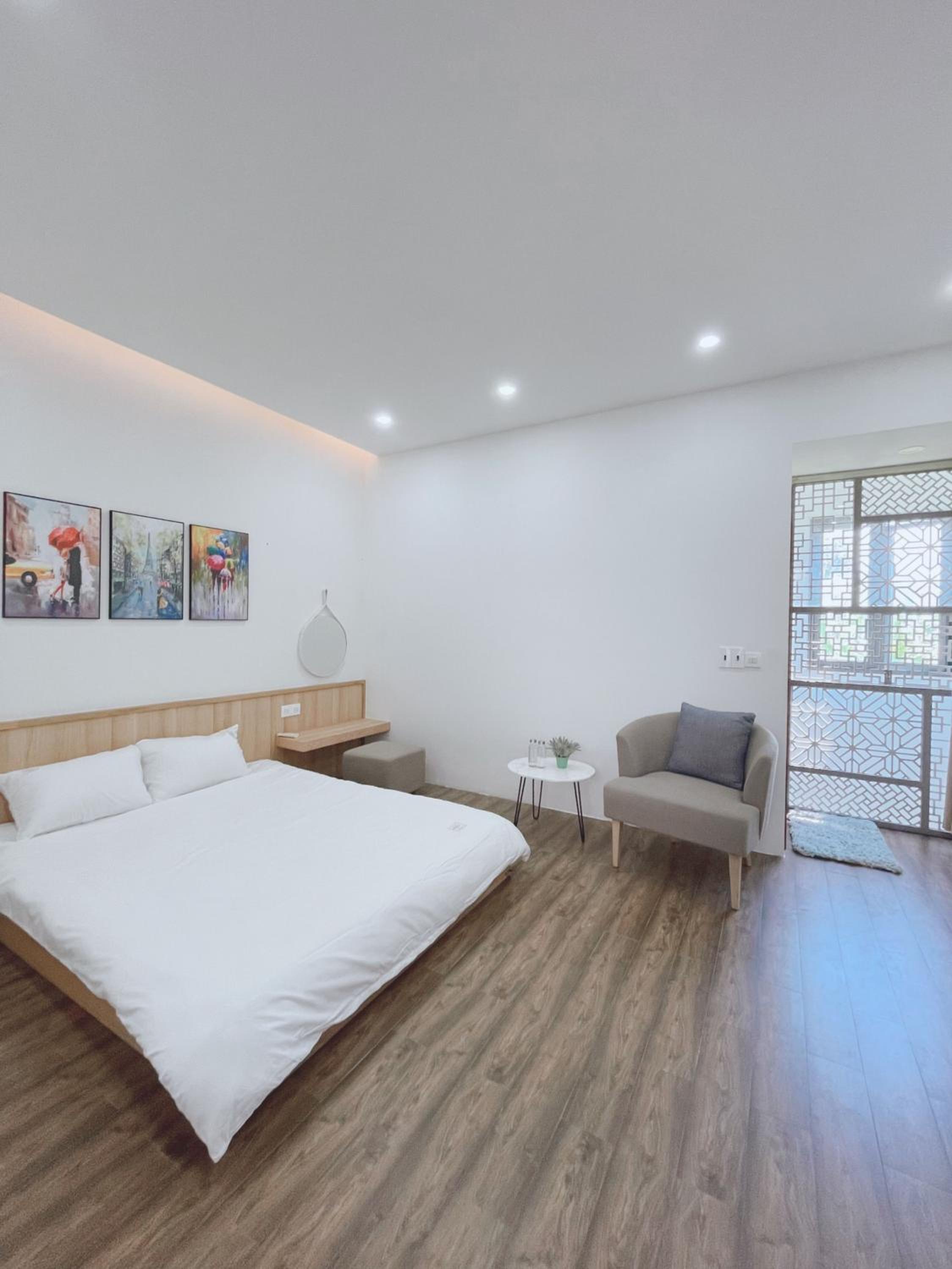 Deluxe Queen Room