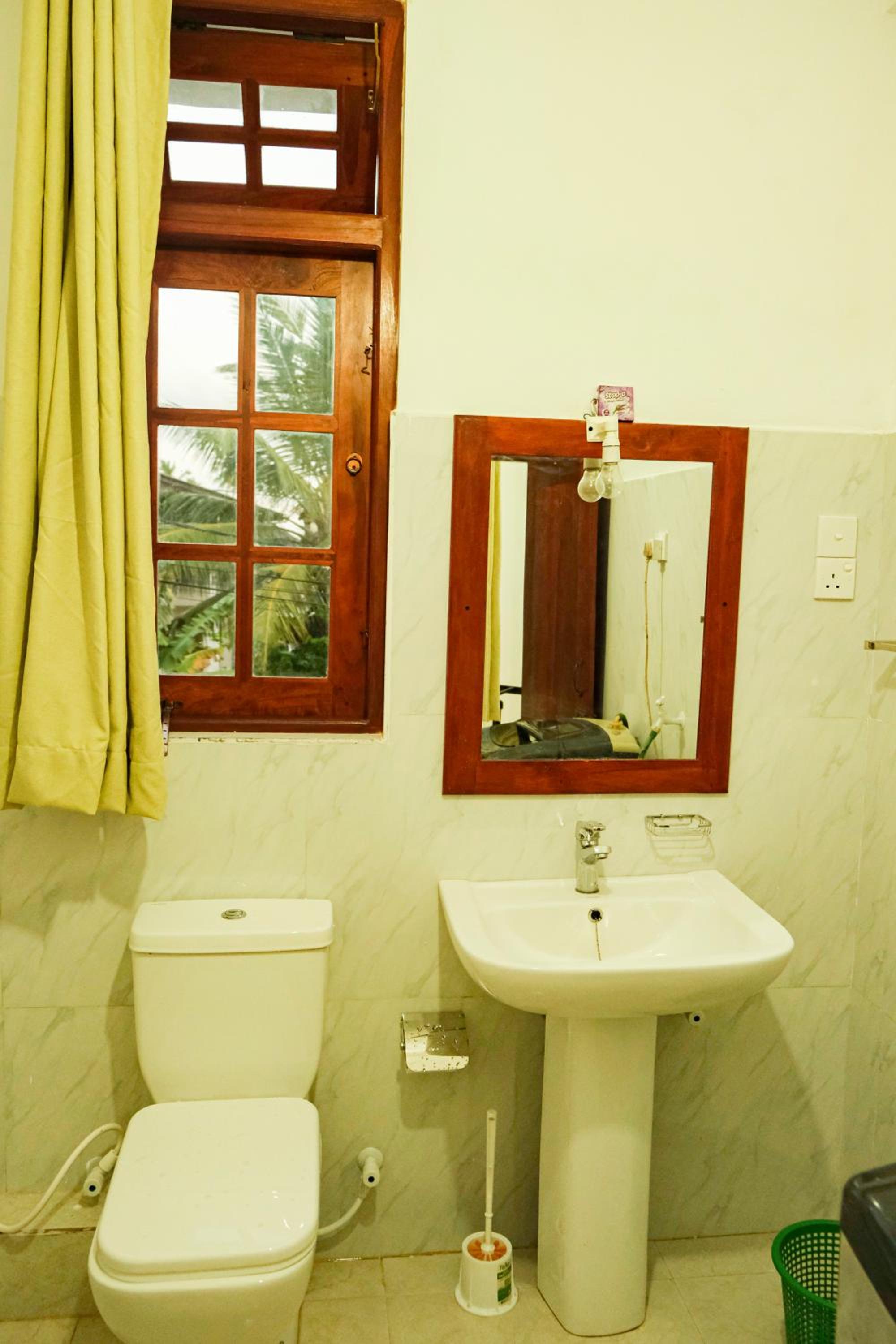 One-Bedroom Apartment photo 2