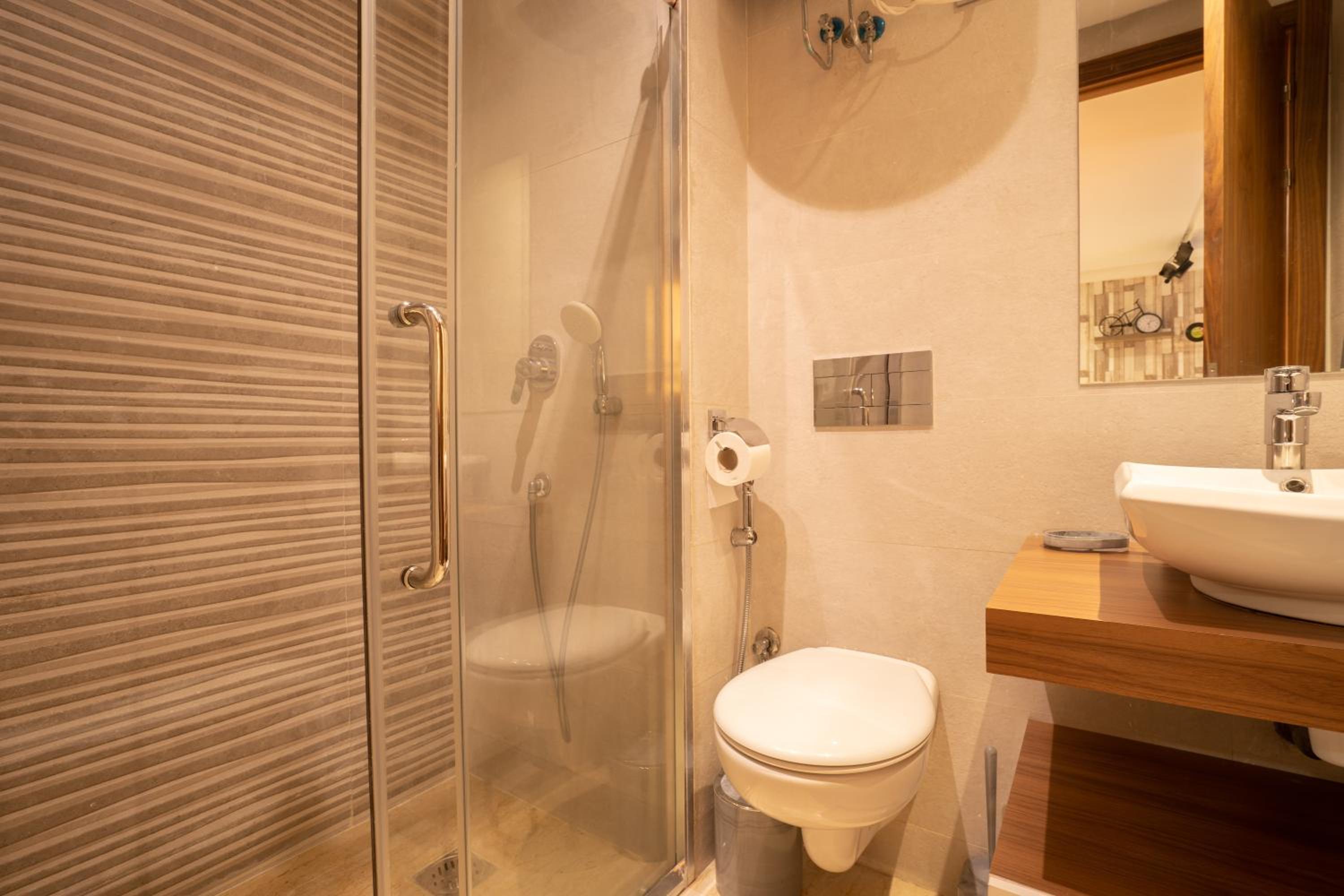 One-Bedroom Apartment - Photo 4