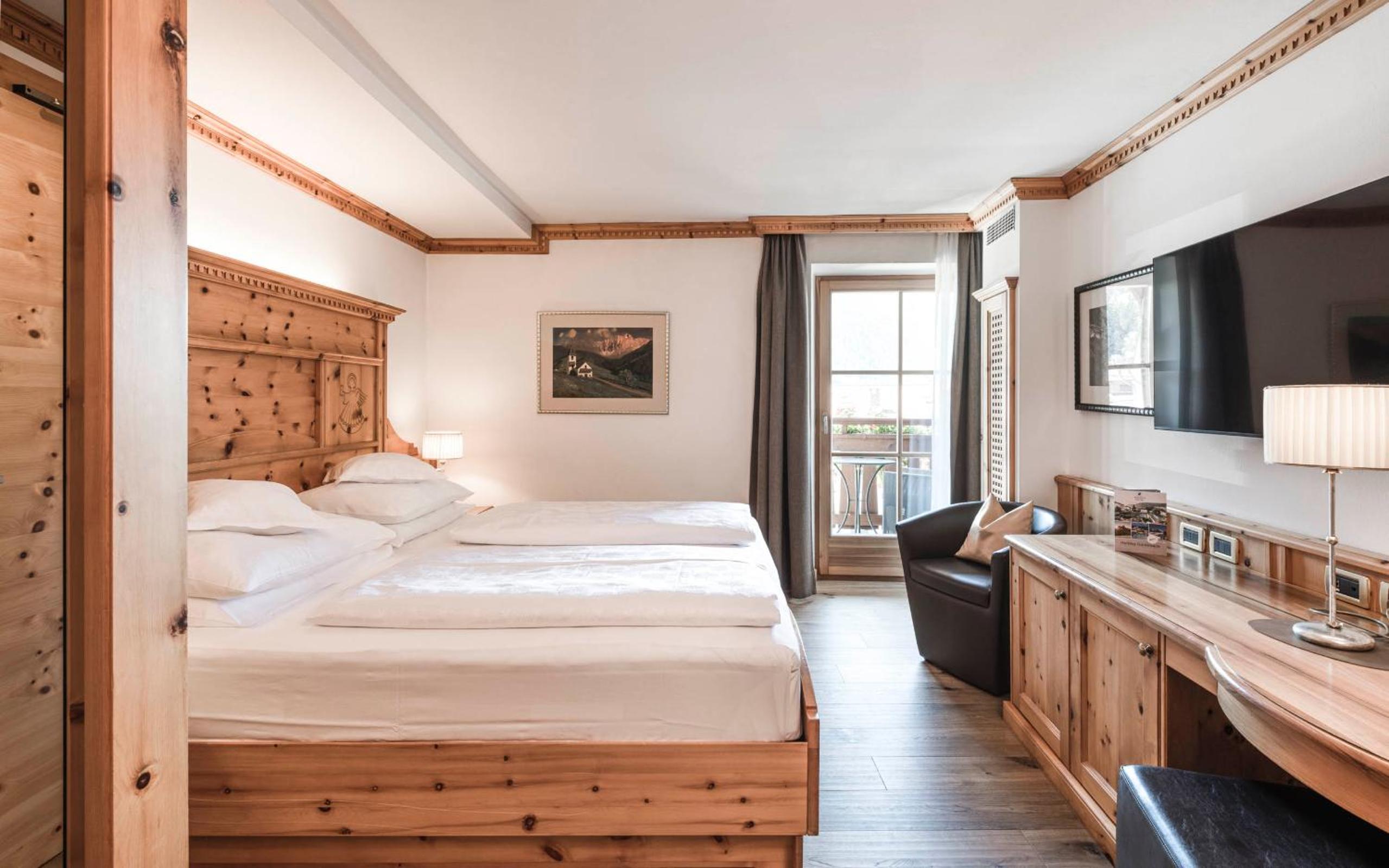 Standard Double or Twin Room photo 2