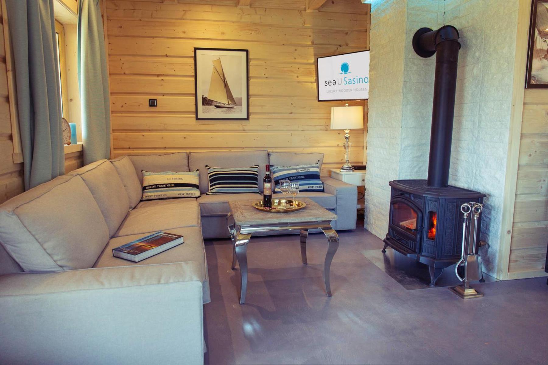 Four-Bedroom House - Photo 61