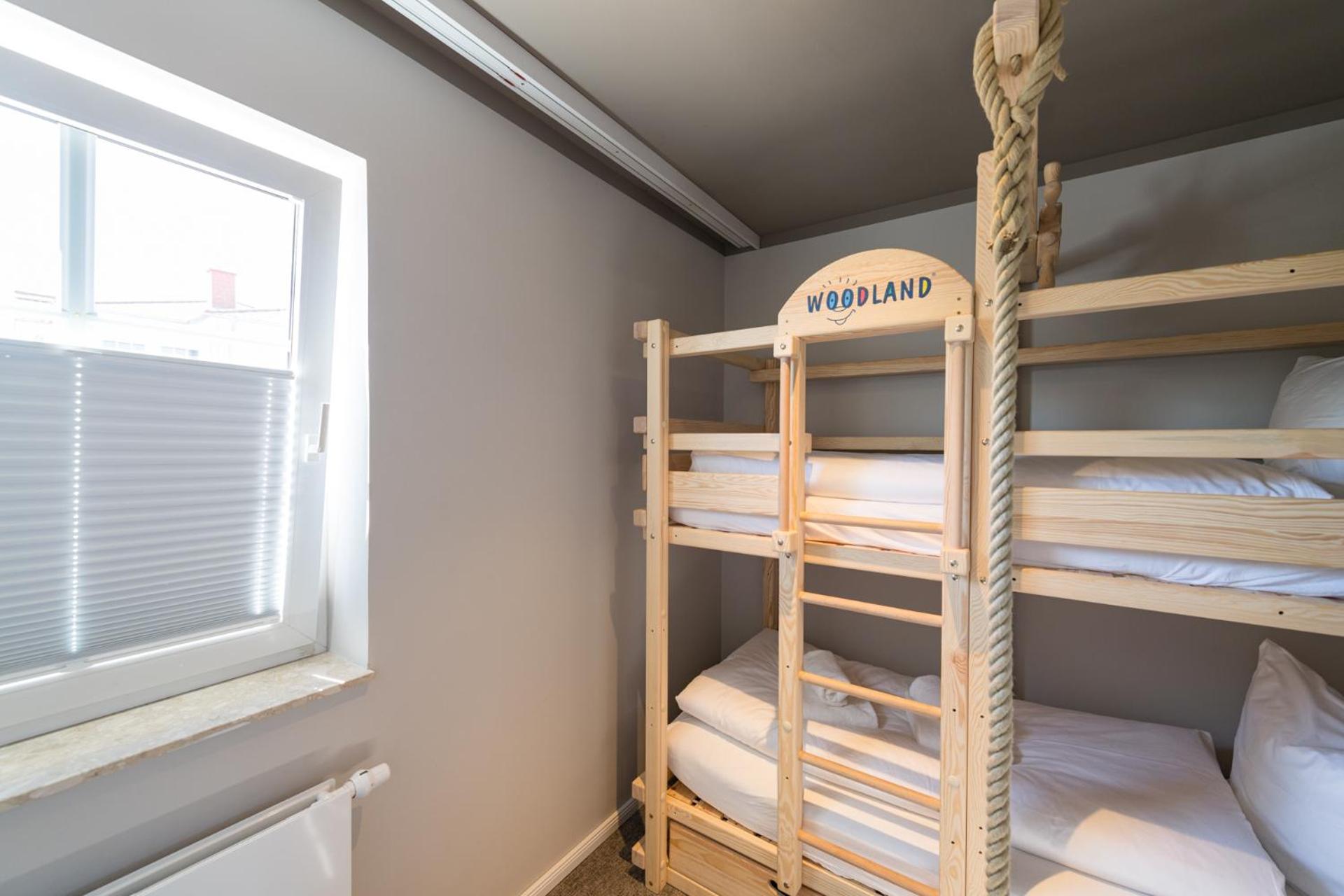 Family Room with Bunk Bed - Photo 3