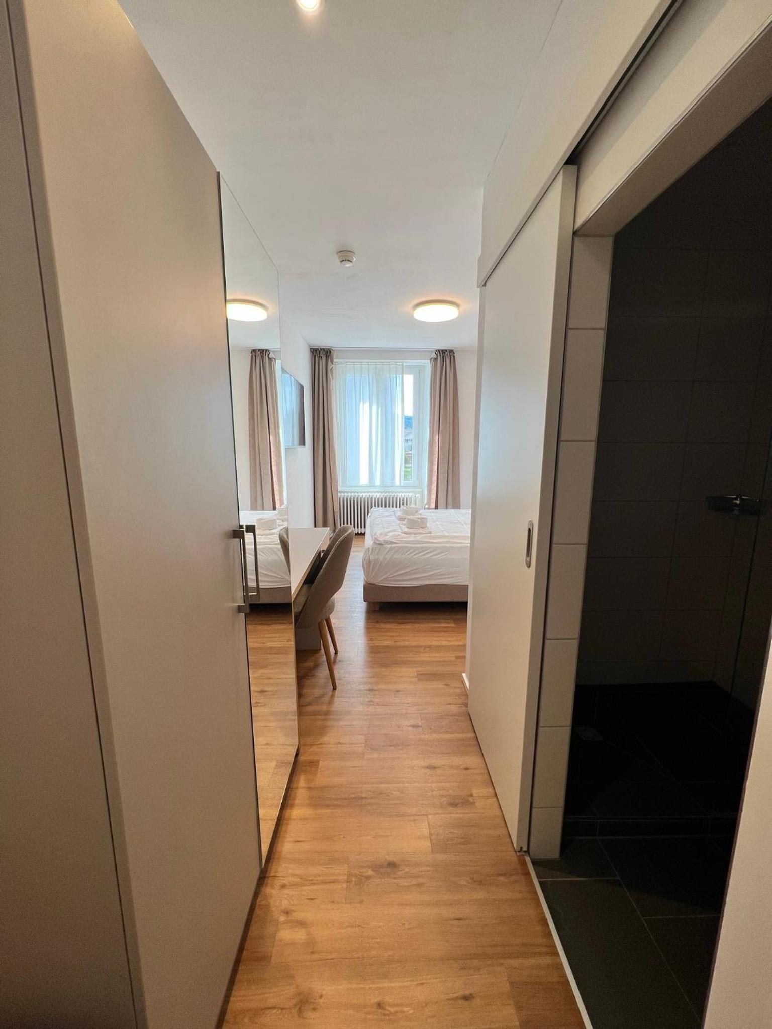 Double Room - Photo 4