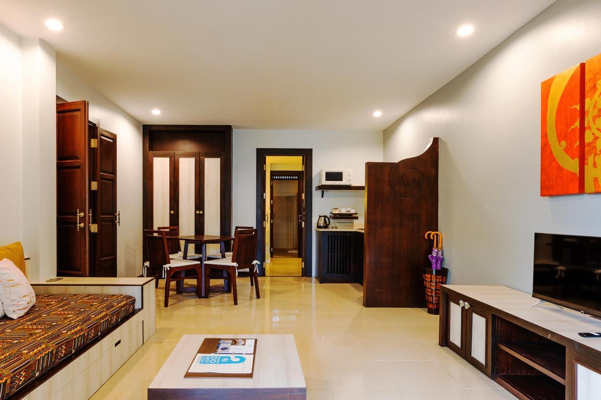 One Bedroom Jacuzzi Villa - Photo 8