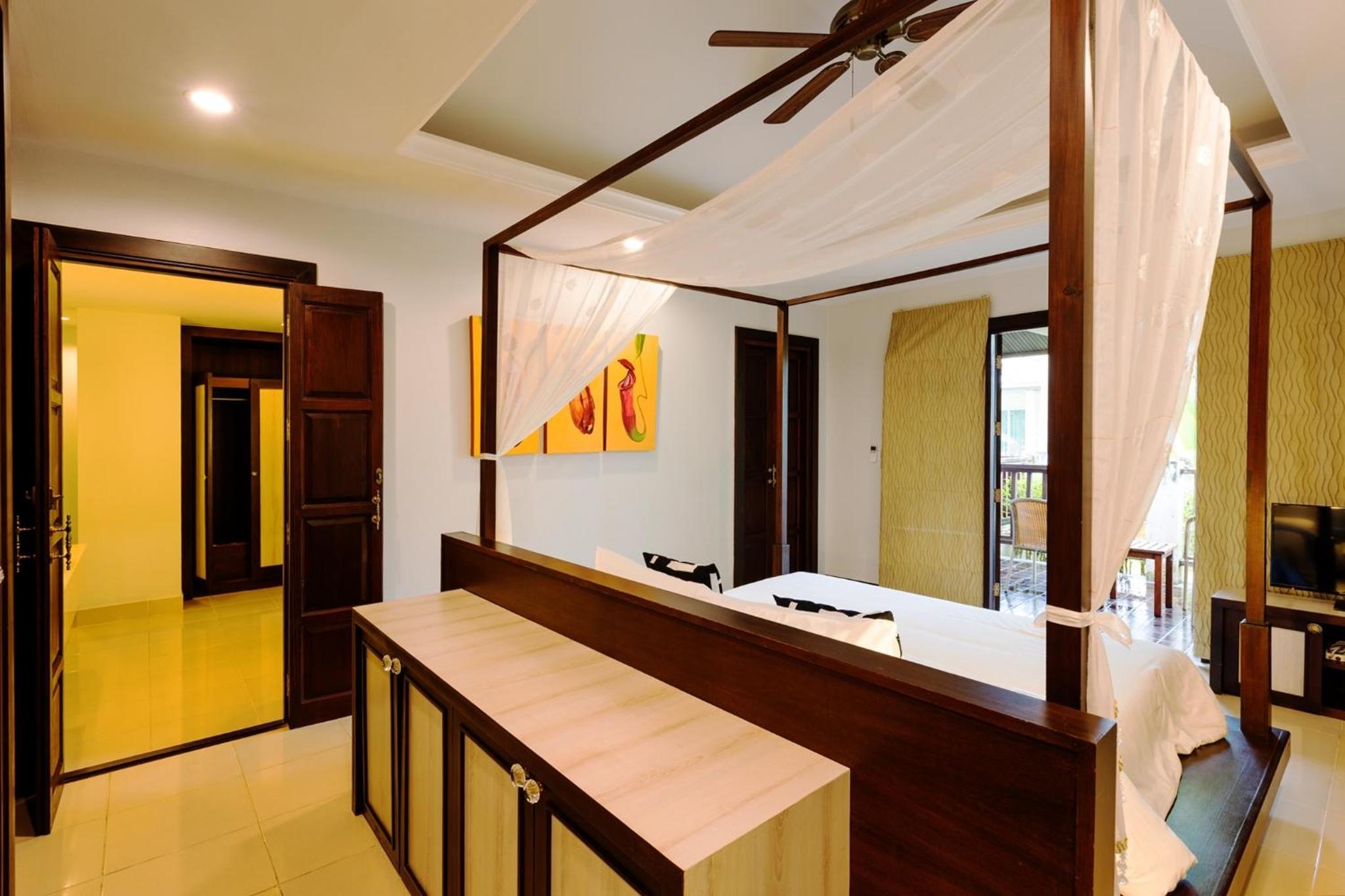 One Bedroom Jacuzzi Villa - Photo 10