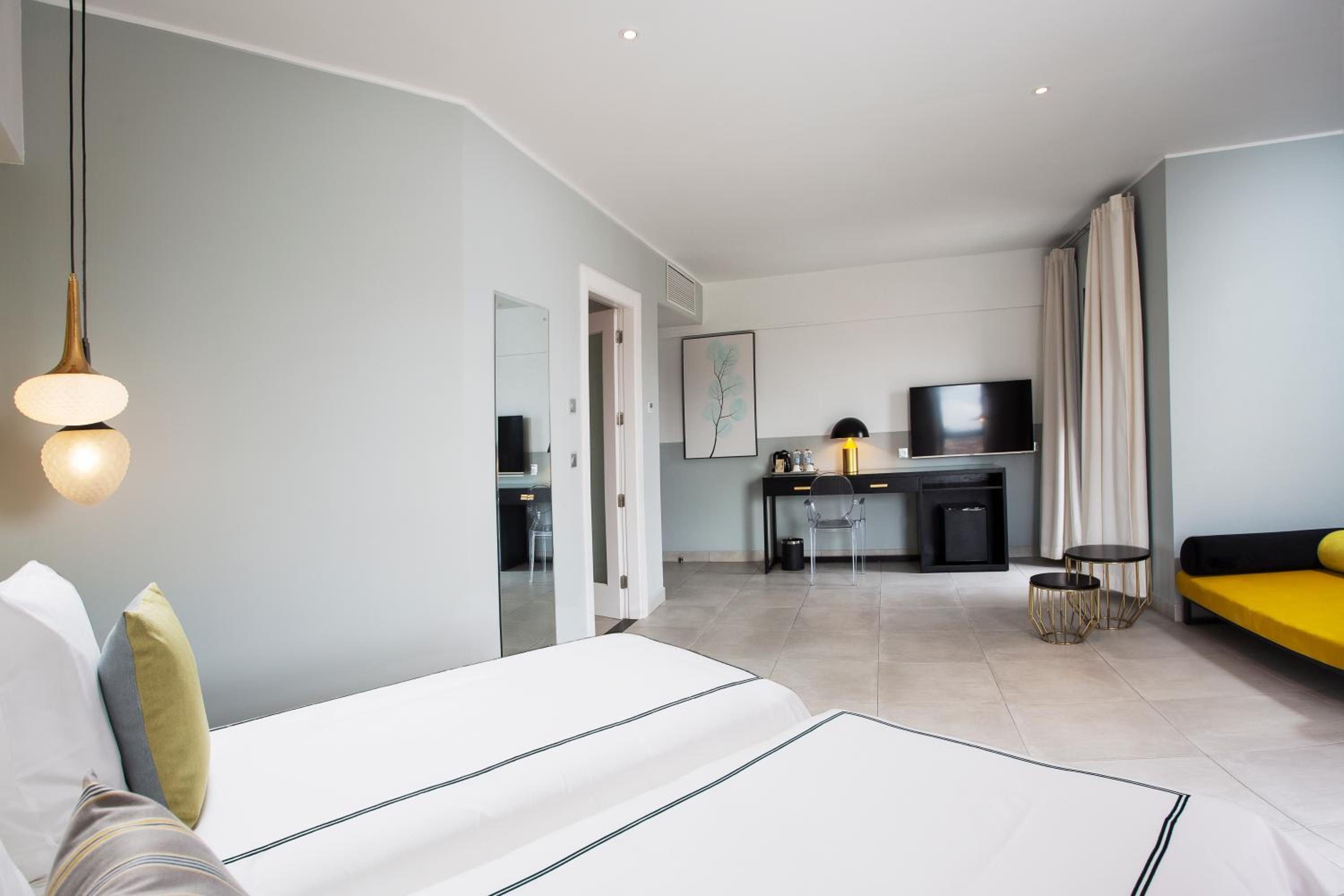 Superior Room - Photo 10