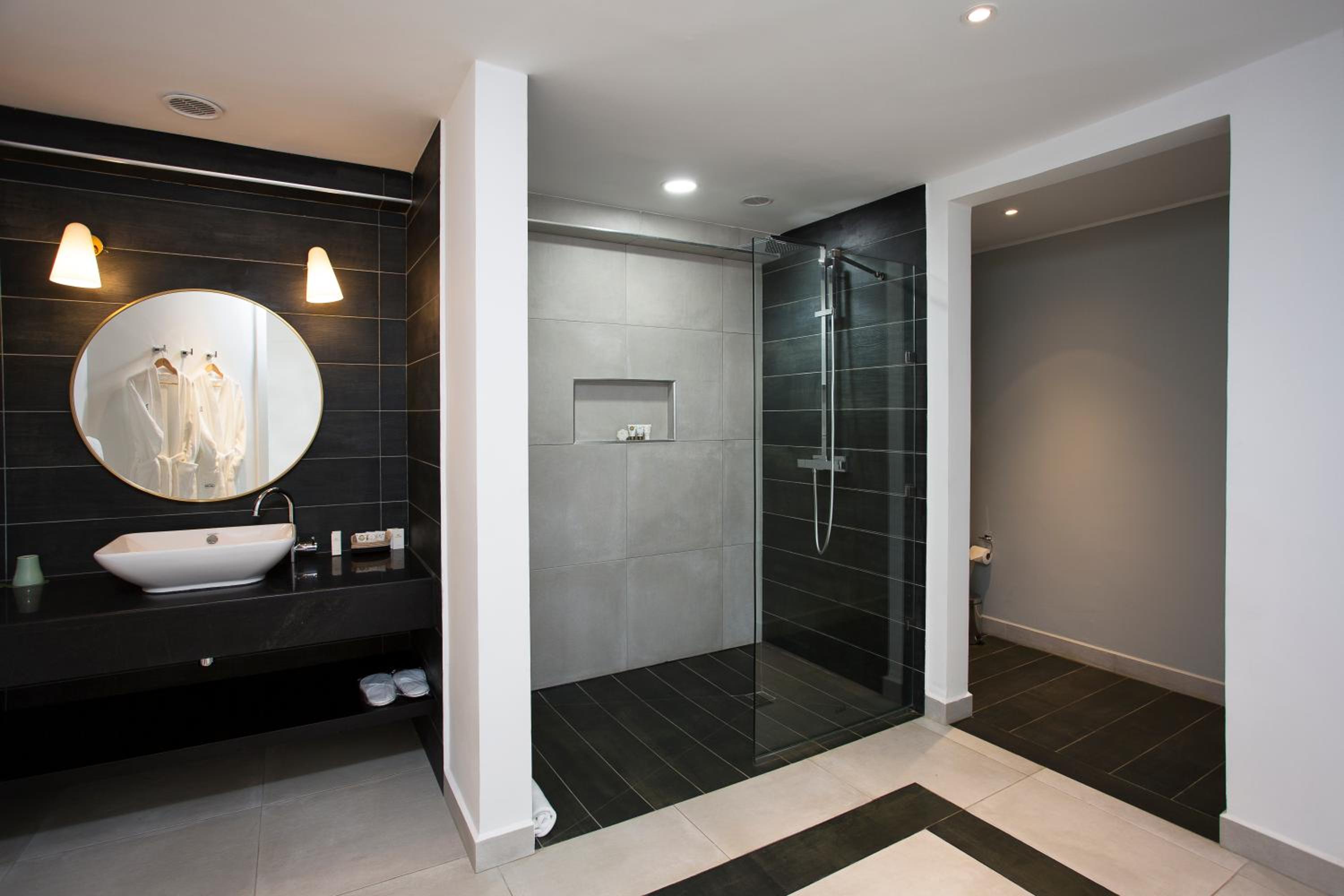 Superior Room - Photo 8